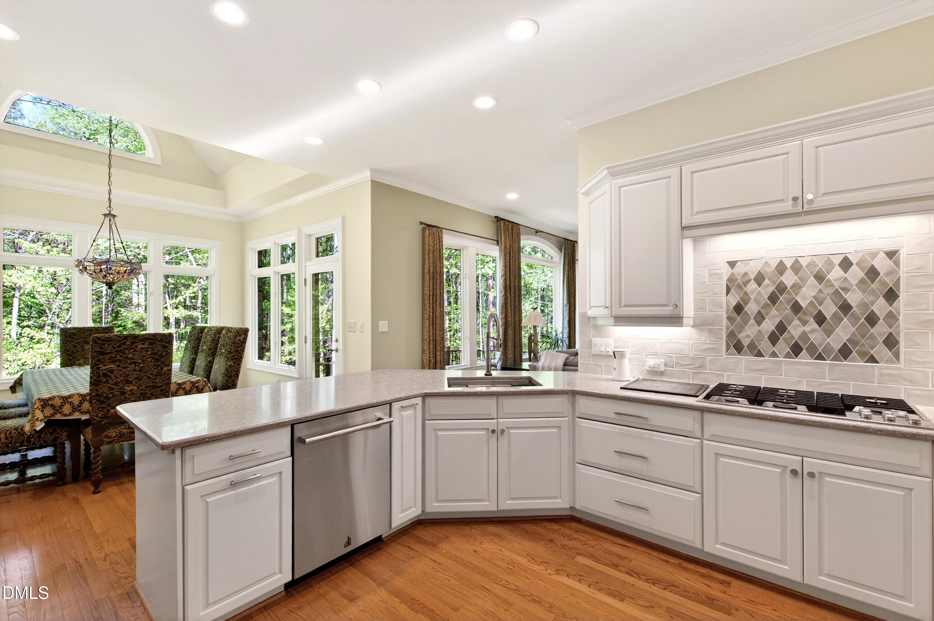 4933 Cremshaw Court