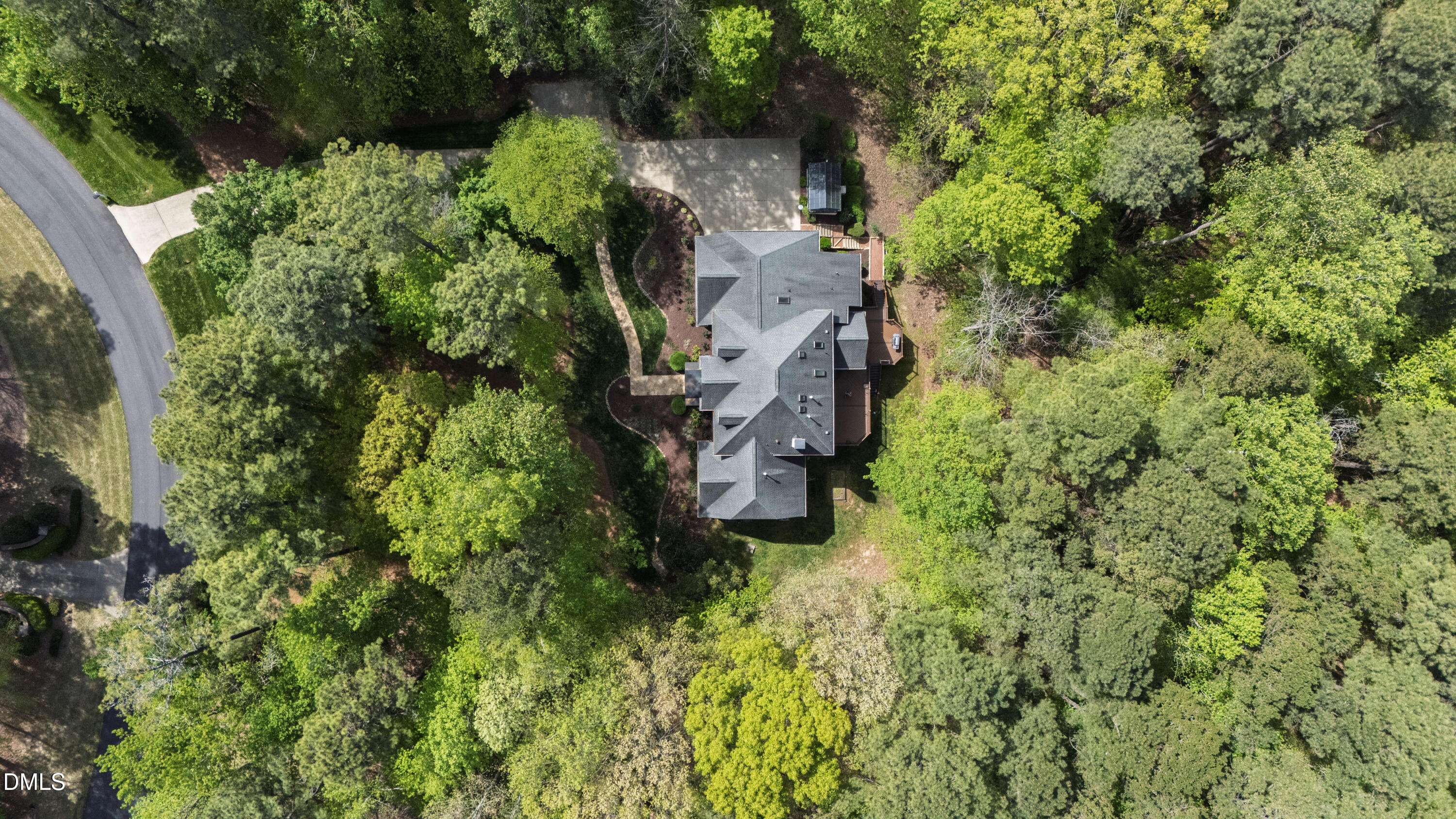 4933 Cremshaw Court