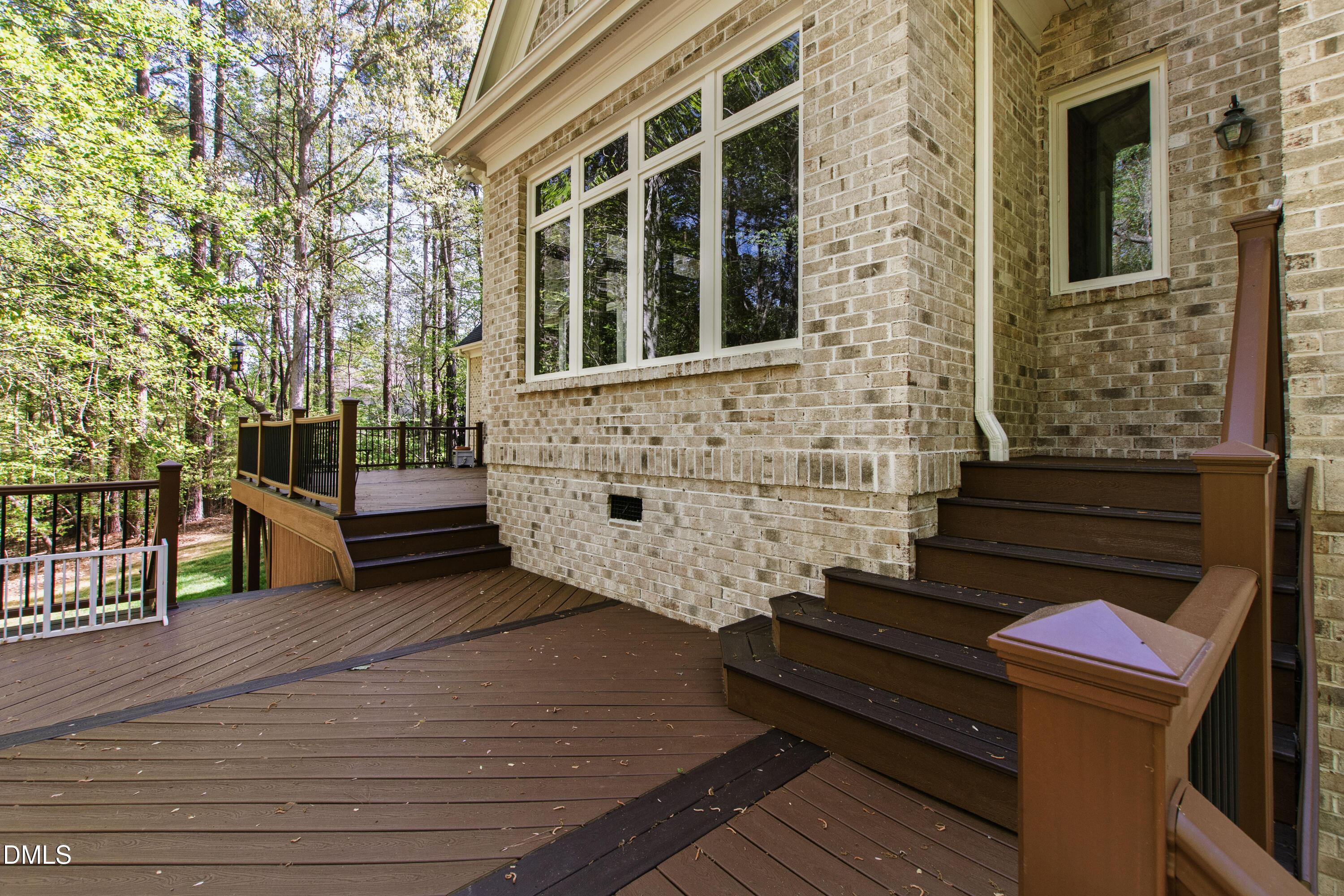 4933 Cremshaw Court