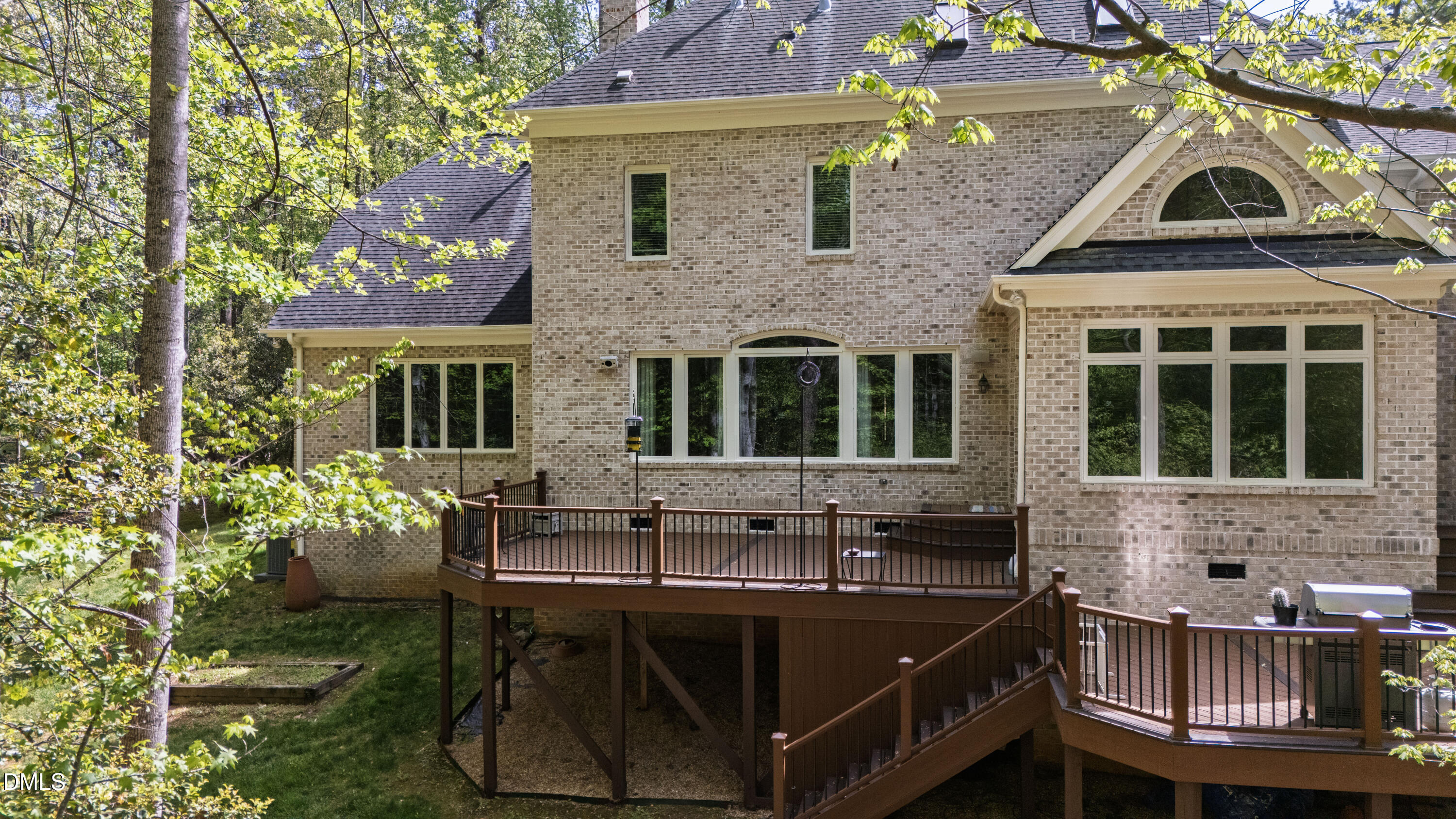 4933 Cremshaw Court