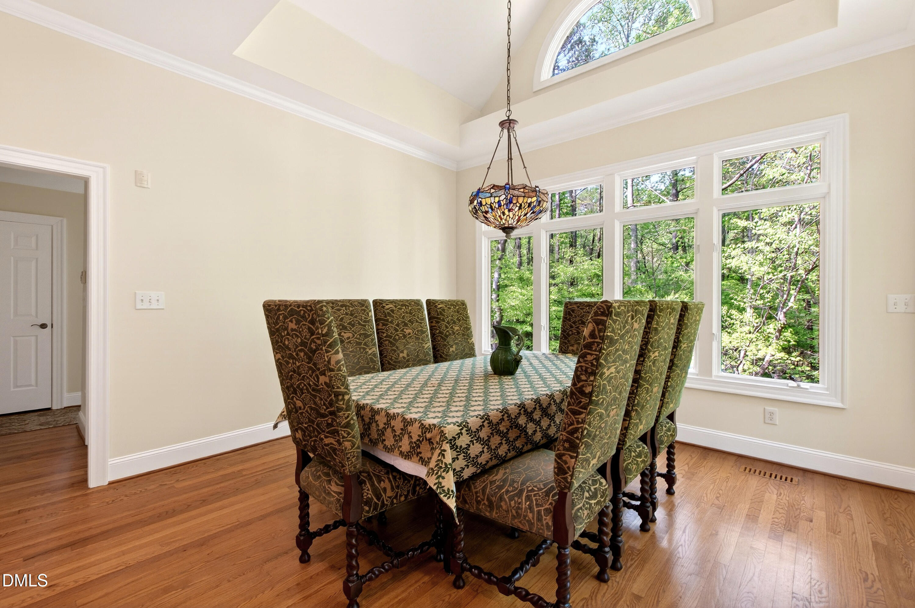 4933 Cremshaw Court
