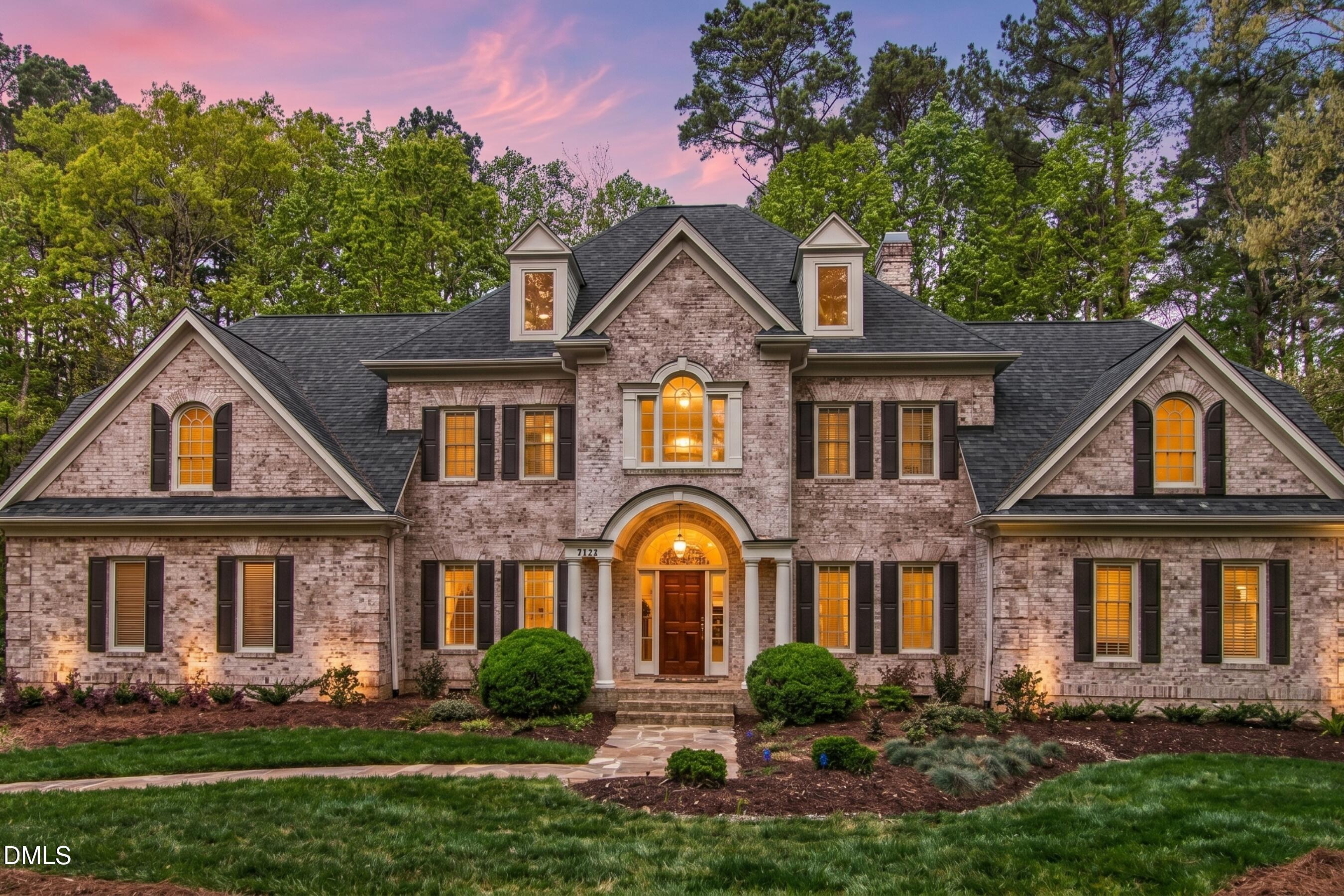 4933 Cremshaw Court