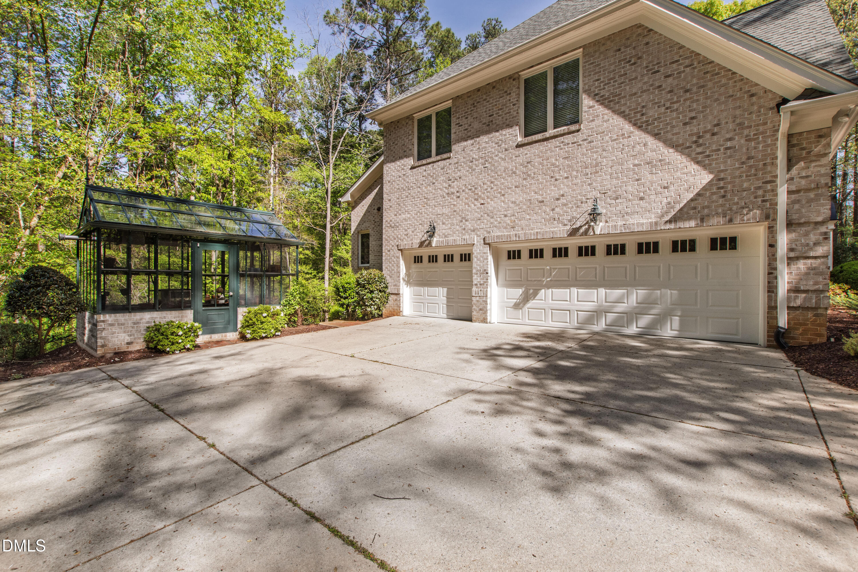 4933 Cremshaw Court