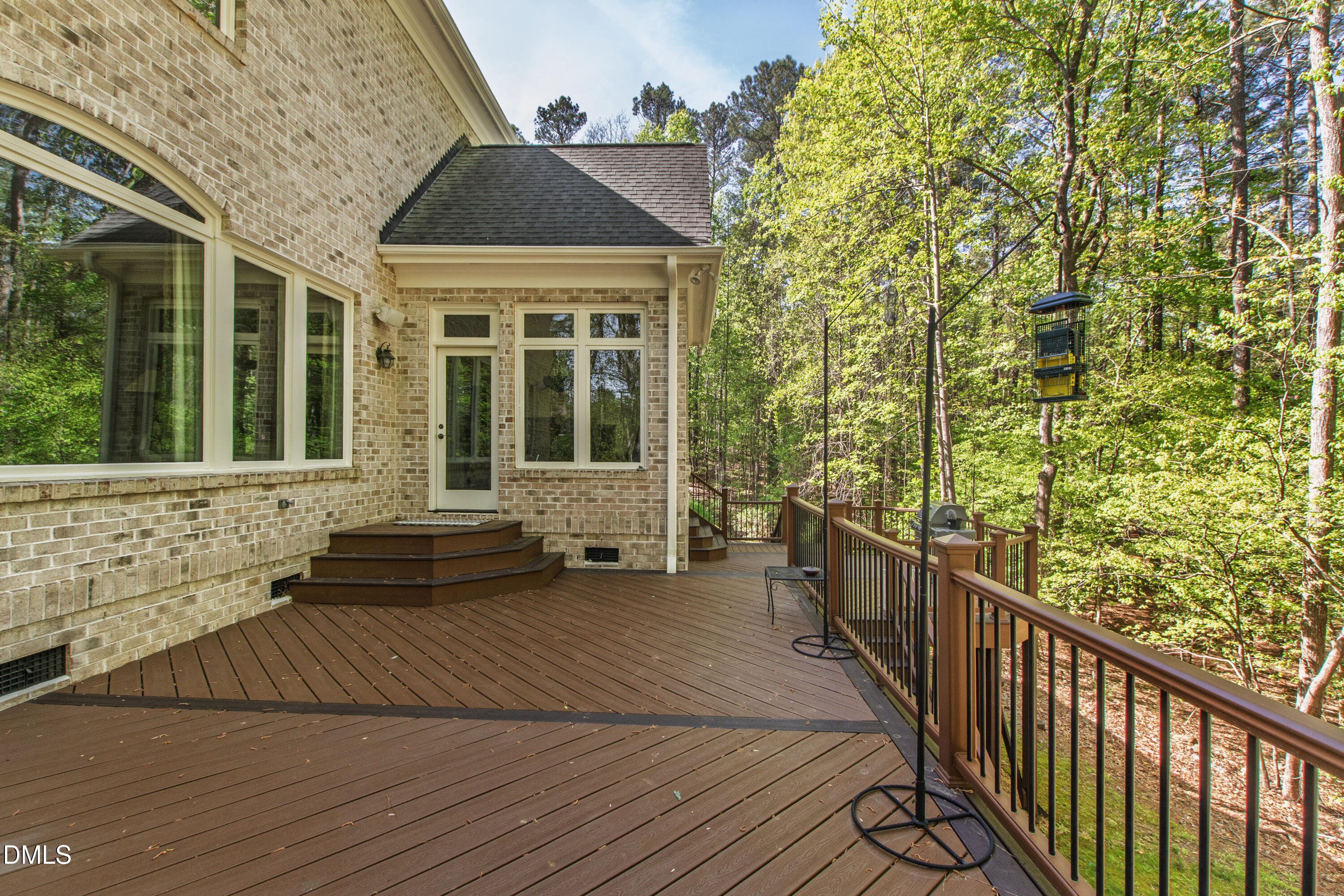 4933 Cremshaw Court