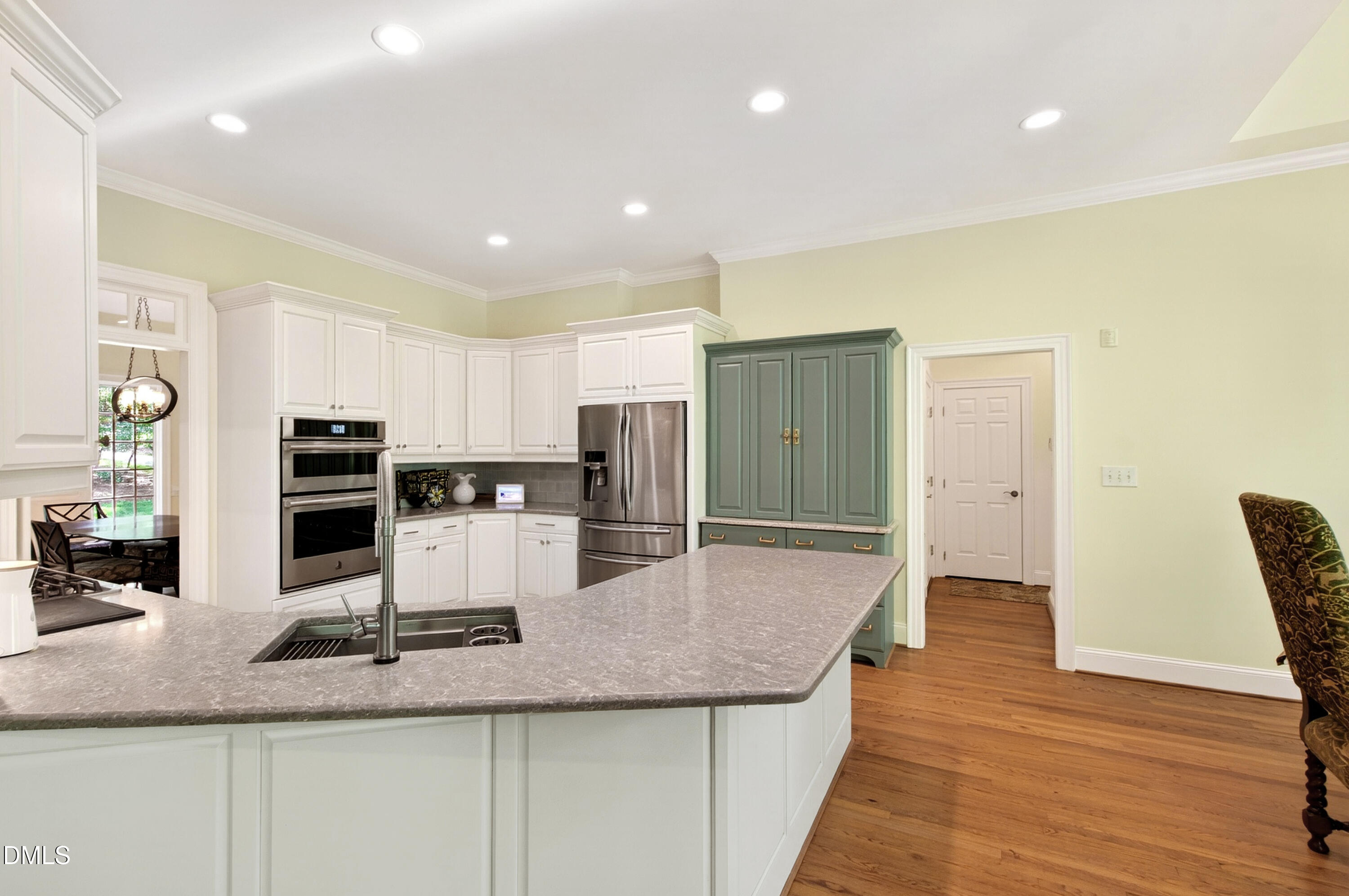 4933 Cremshaw Court