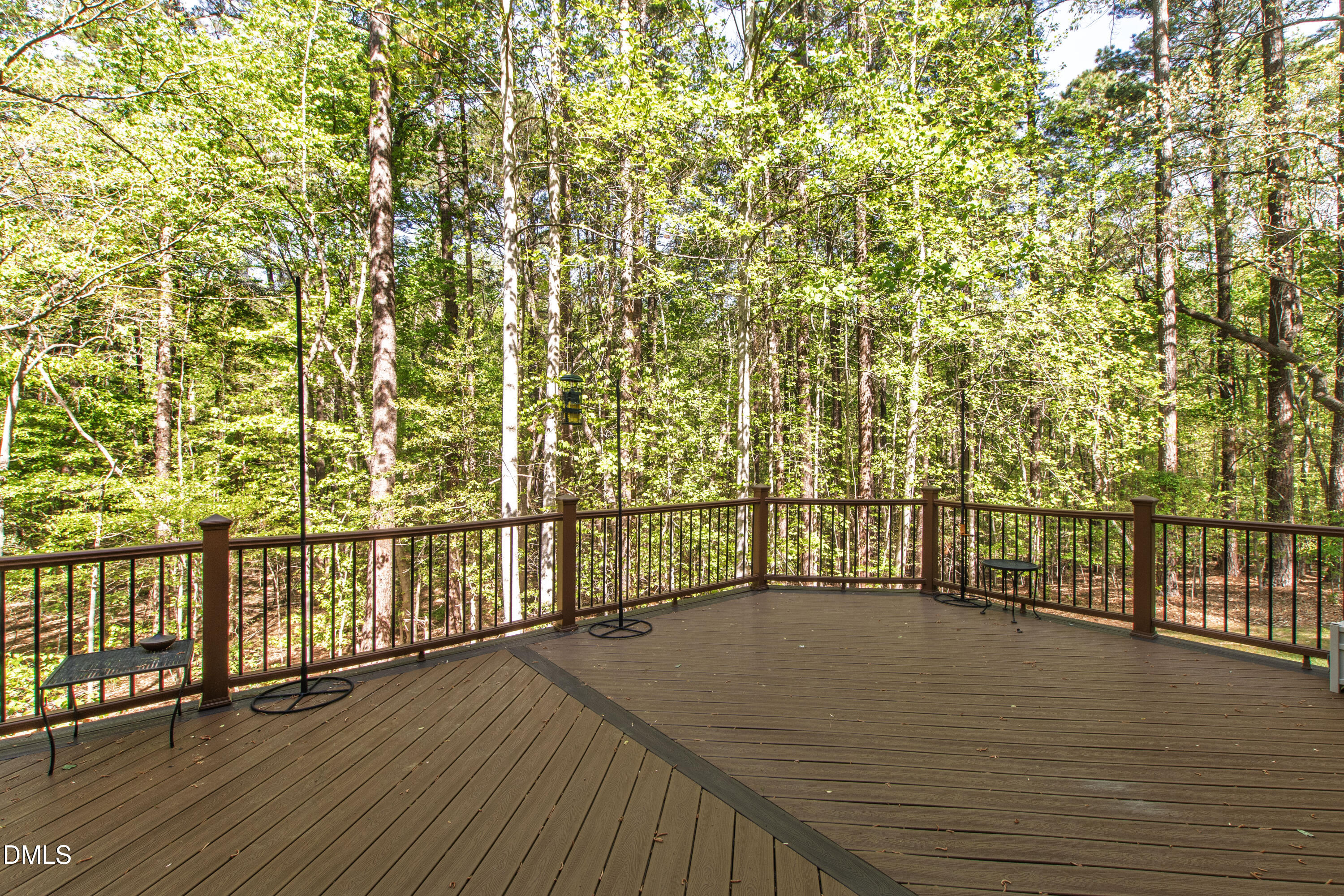 4933 Cremshaw Court