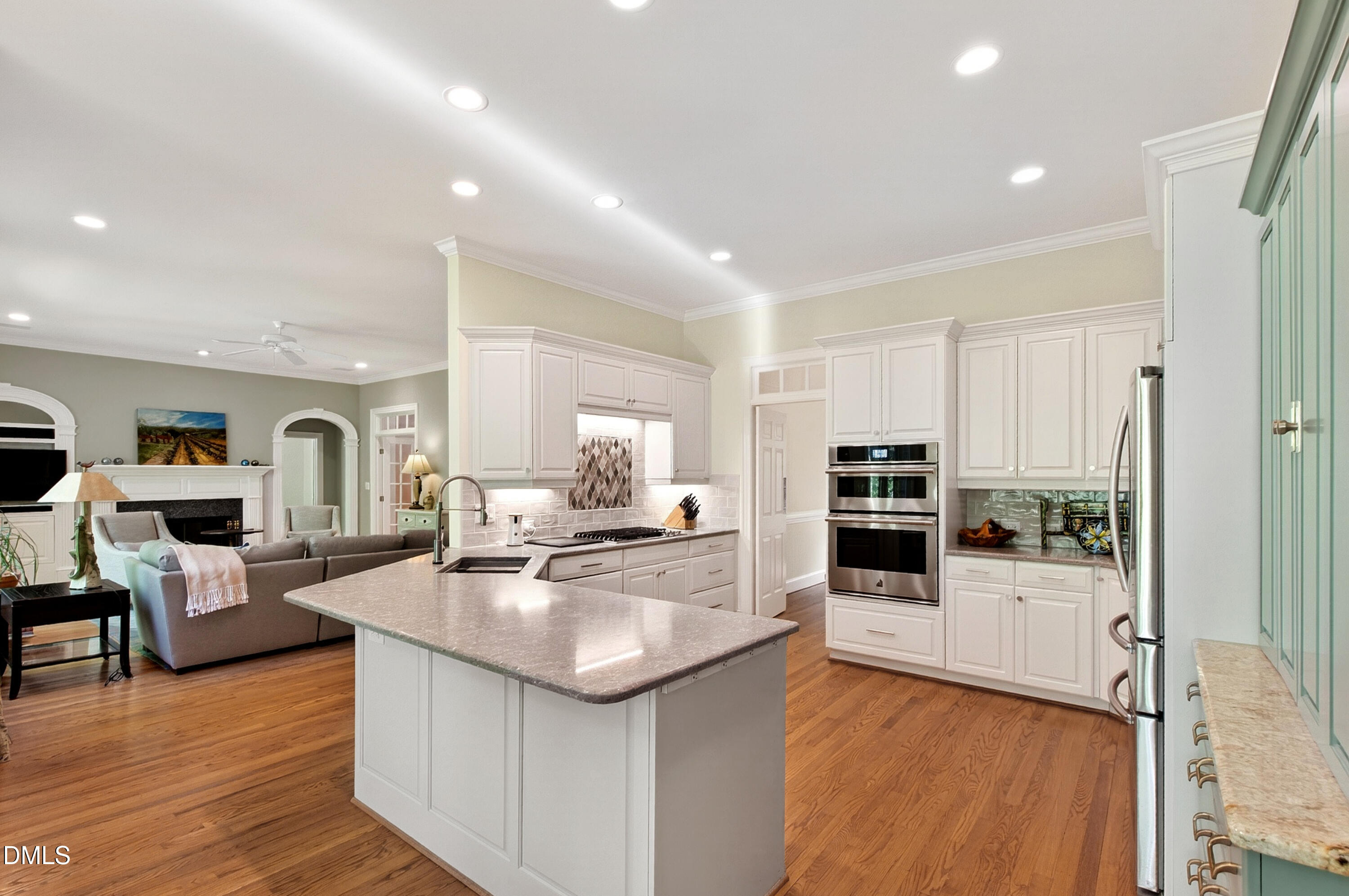 4933 Cremshaw Court