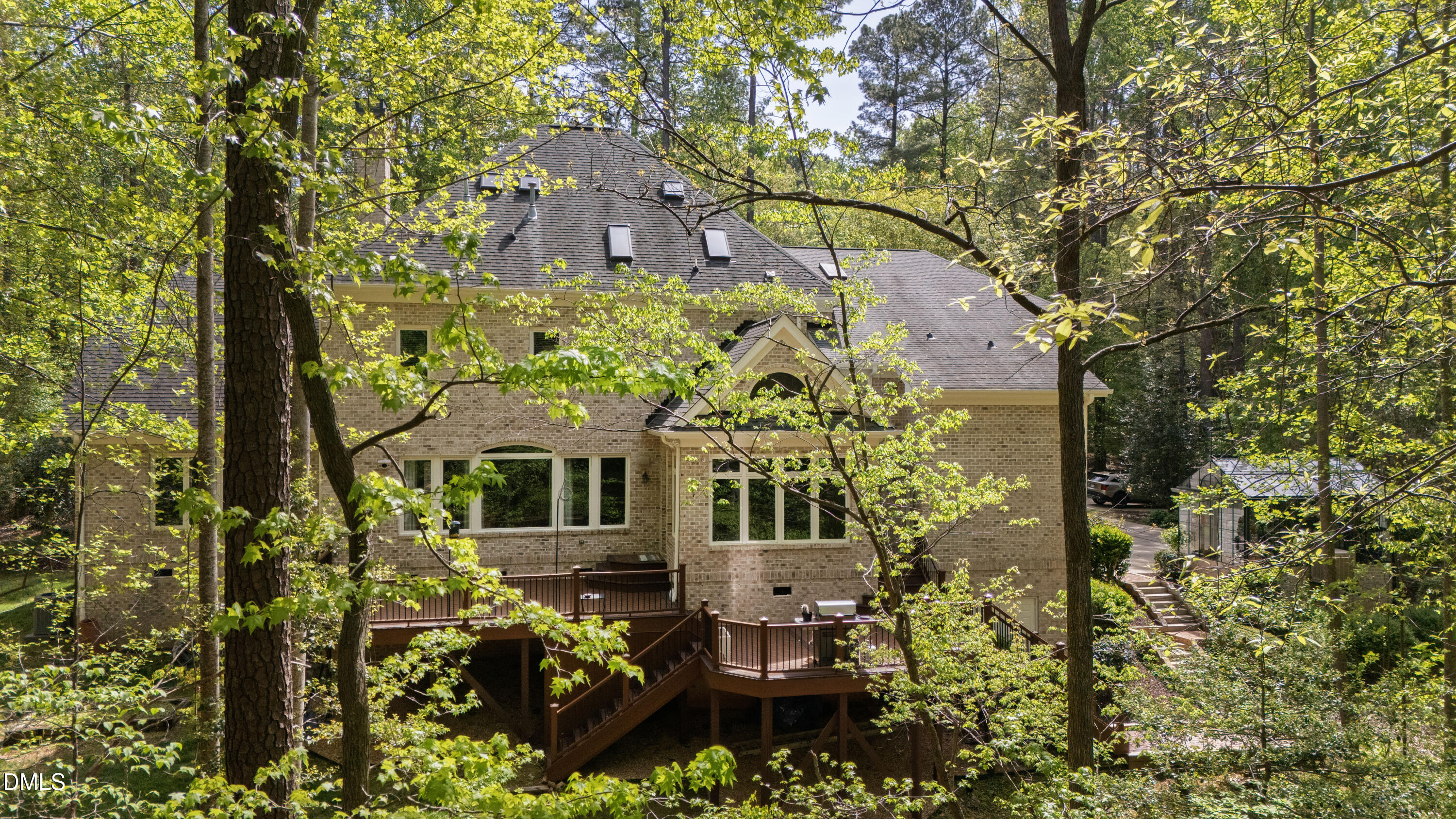 4933 Cremshaw Court