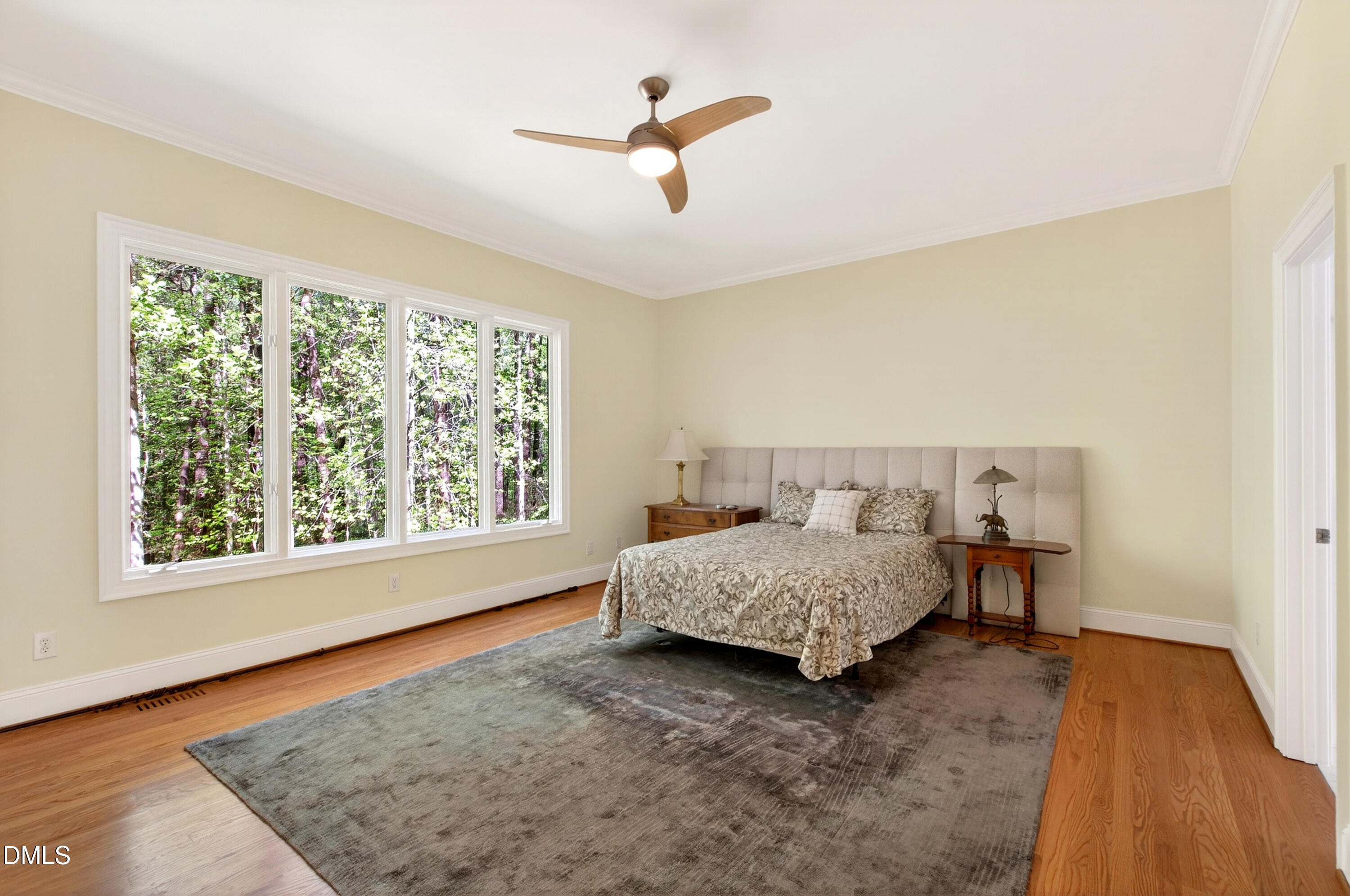 4933 Cremshaw Court