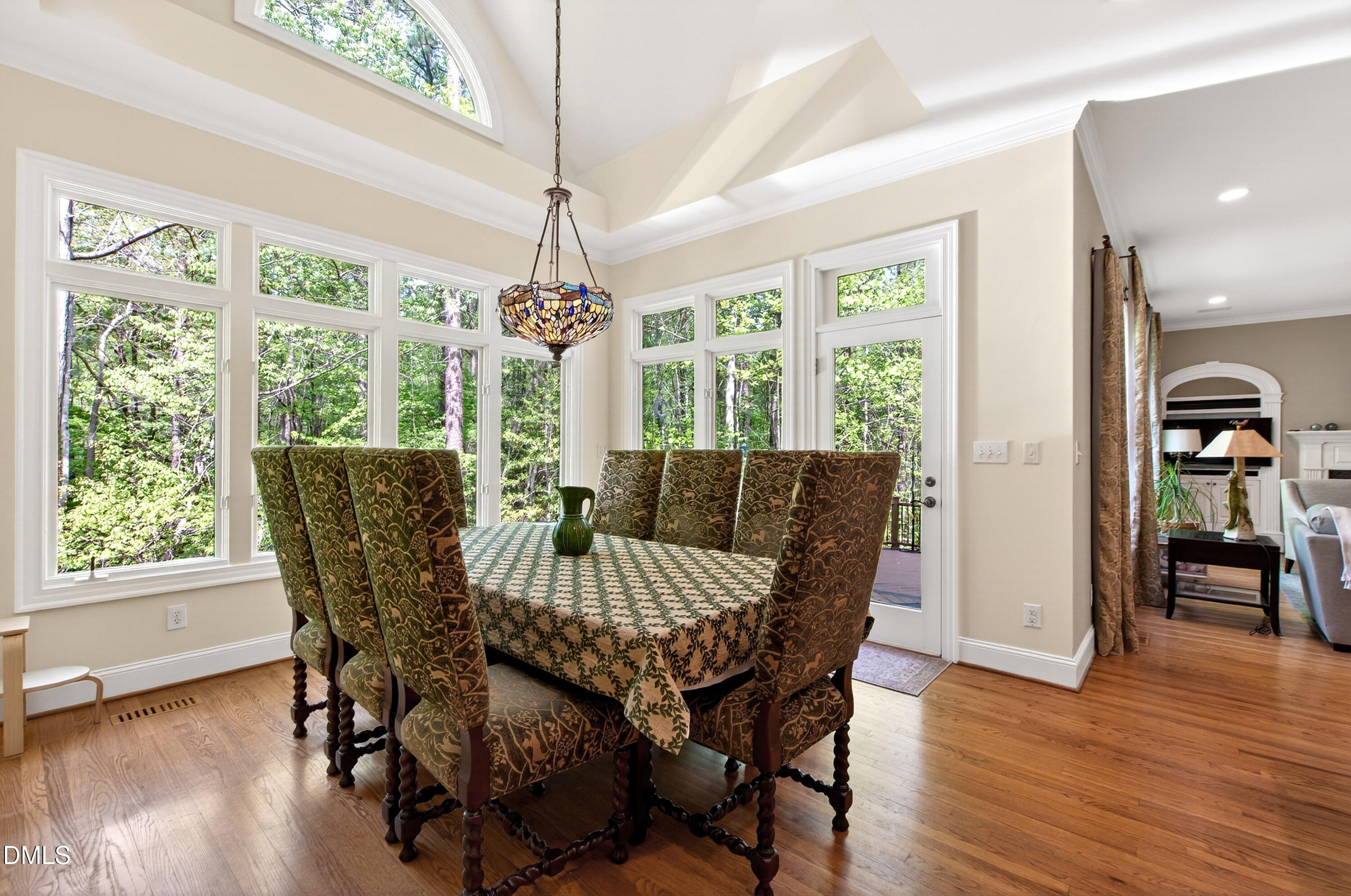 4933 Cremshaw Court