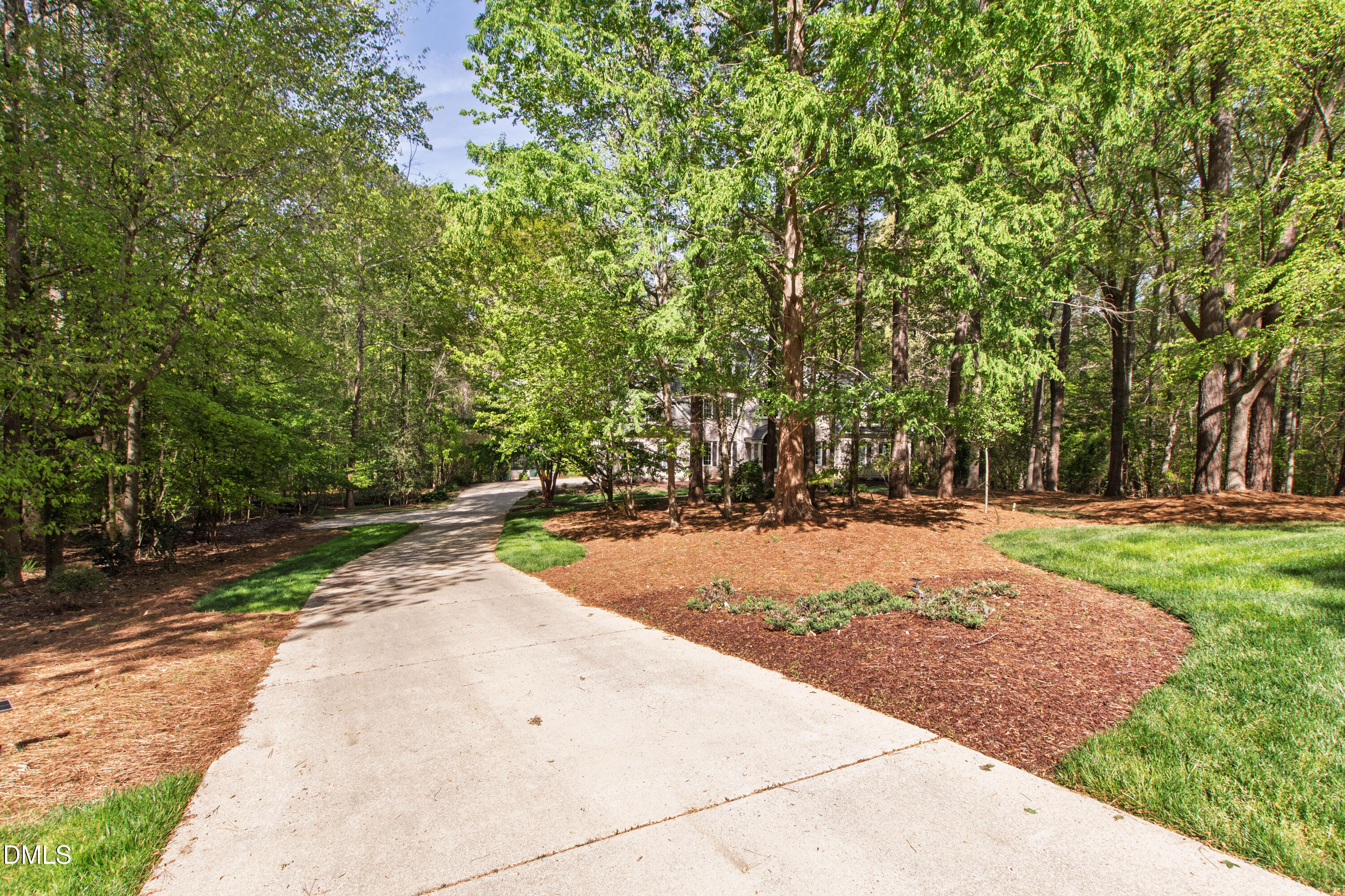 4933 Cremshaw Court