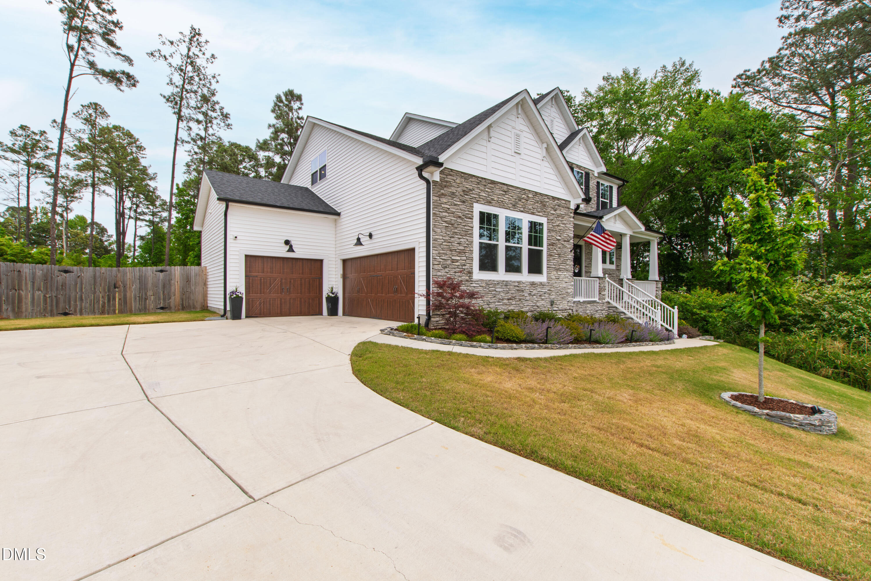 198 S Clearbrook Court