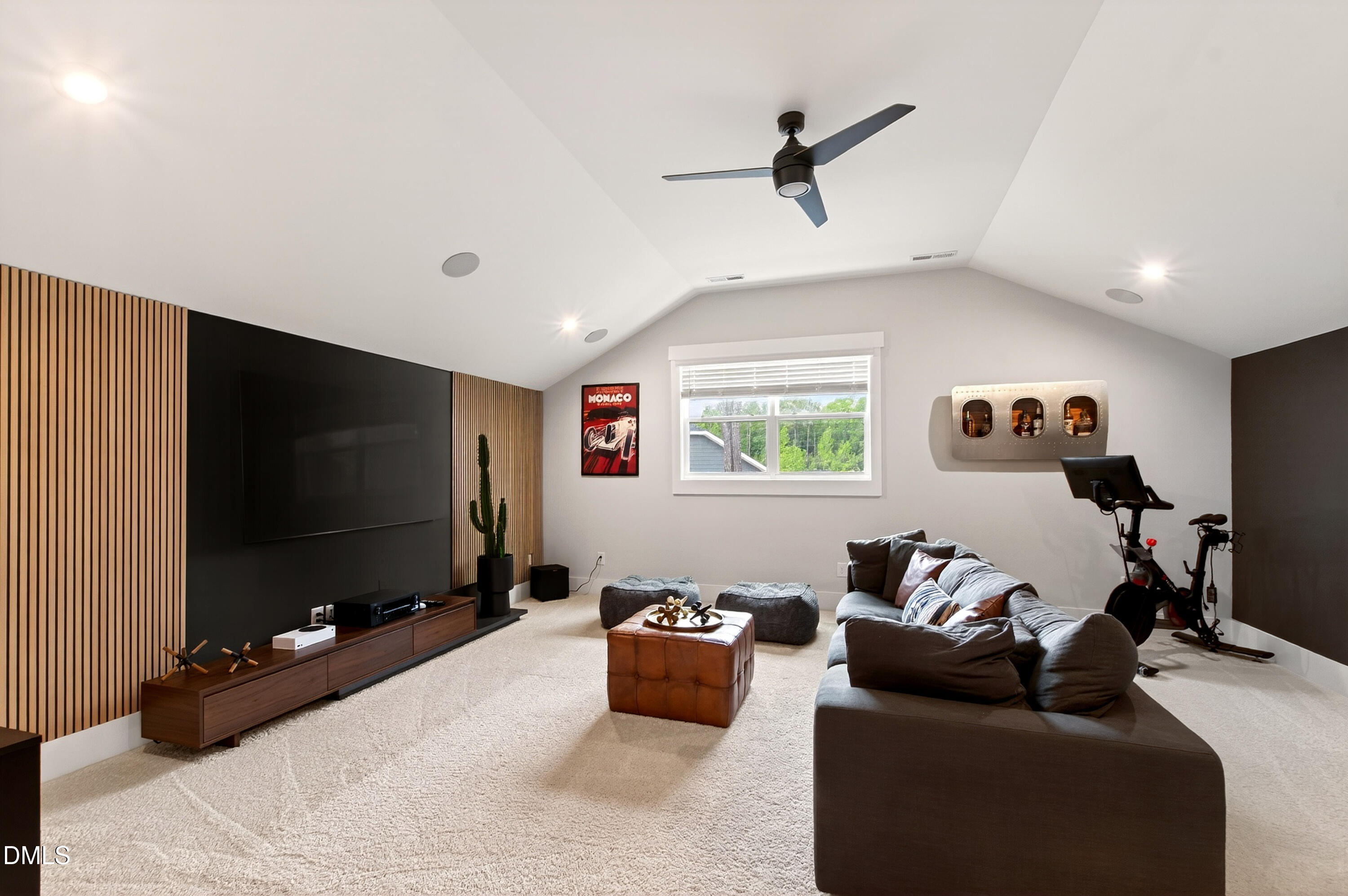 198 S Clearbrook Court