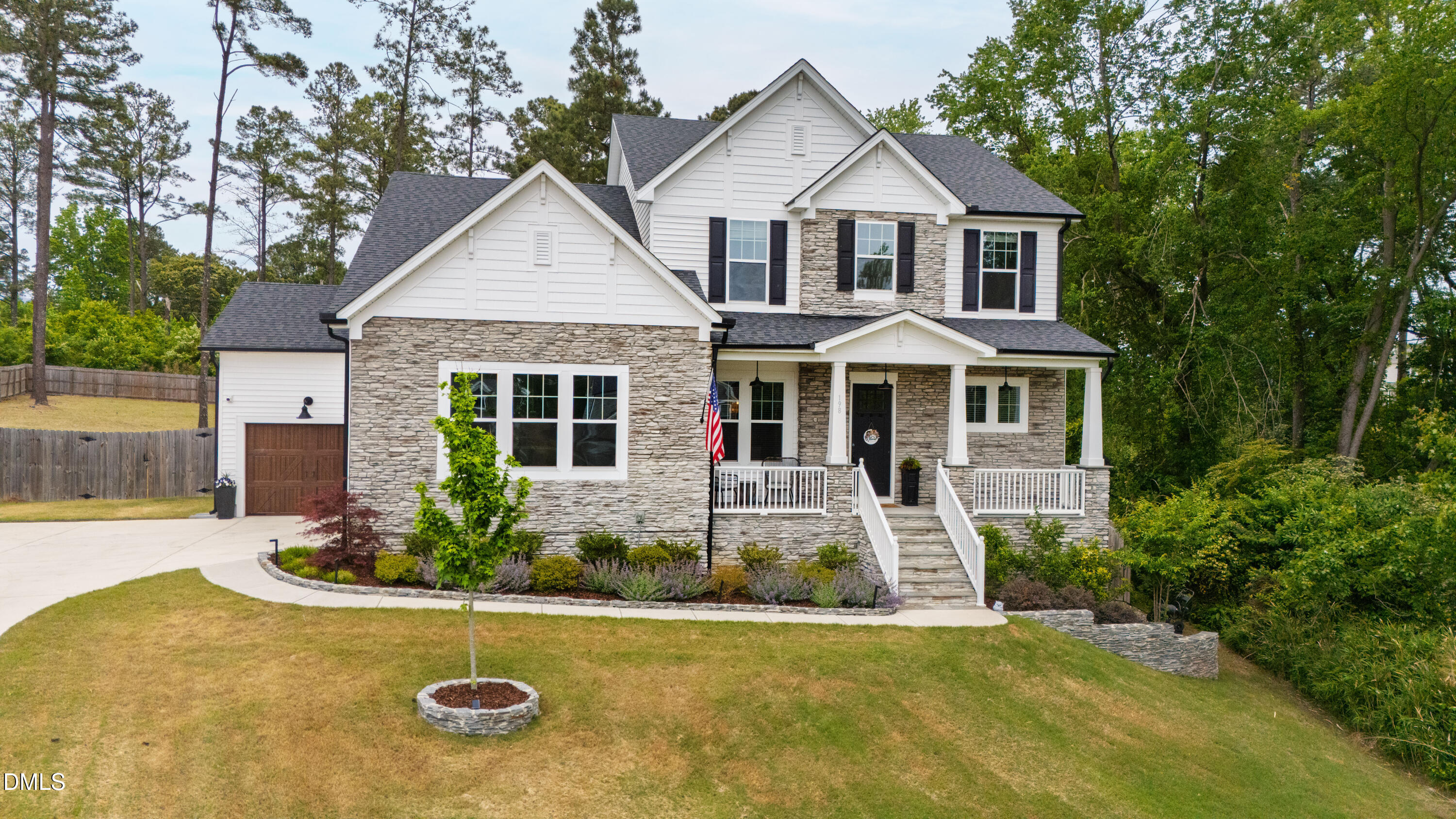 198 S Clearbrook Court