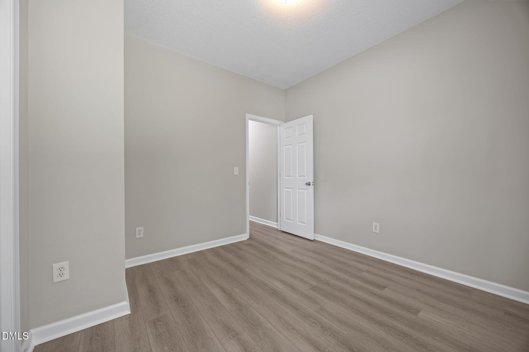 128 Sterlingdaire Drive