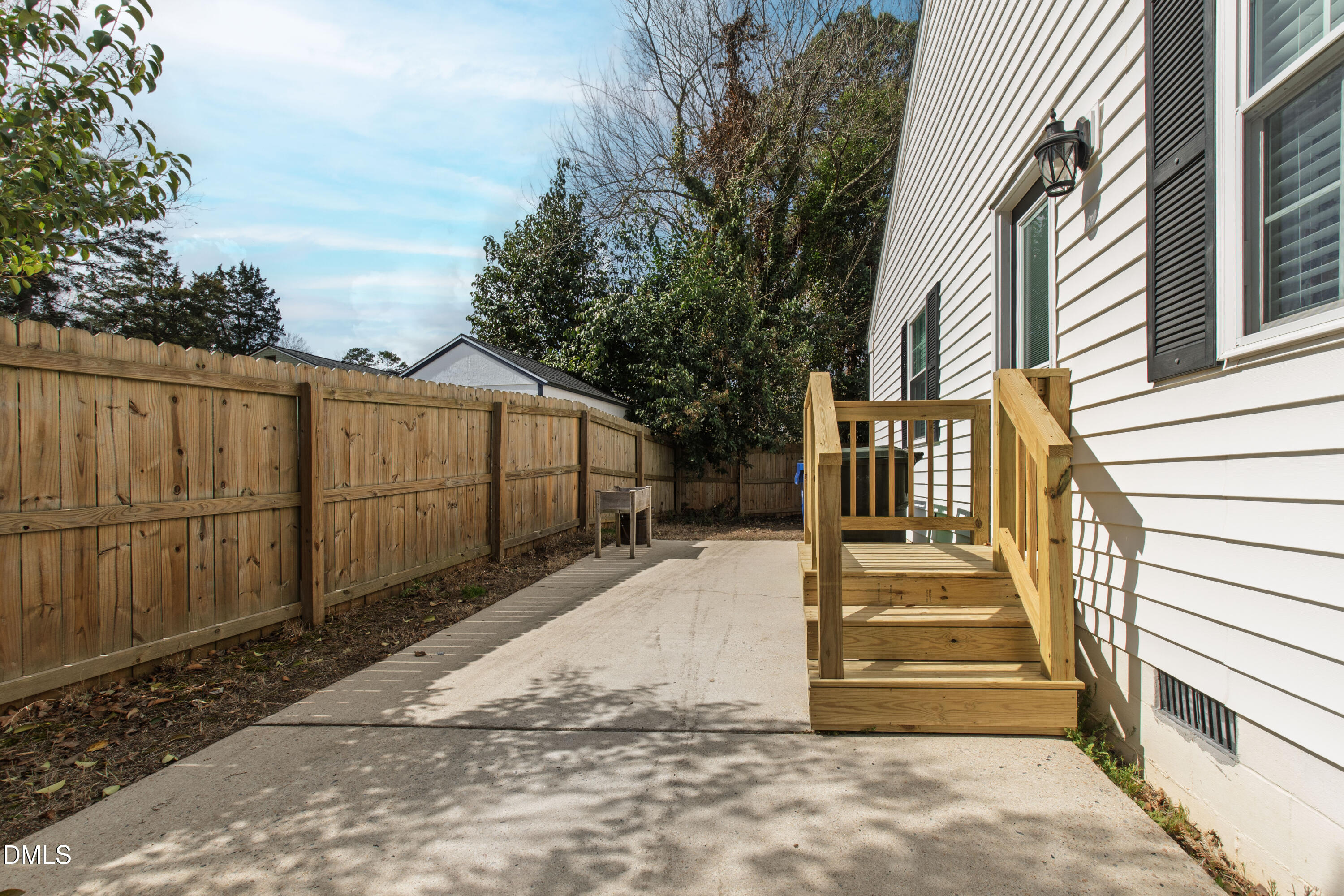 605 Chatham Lane