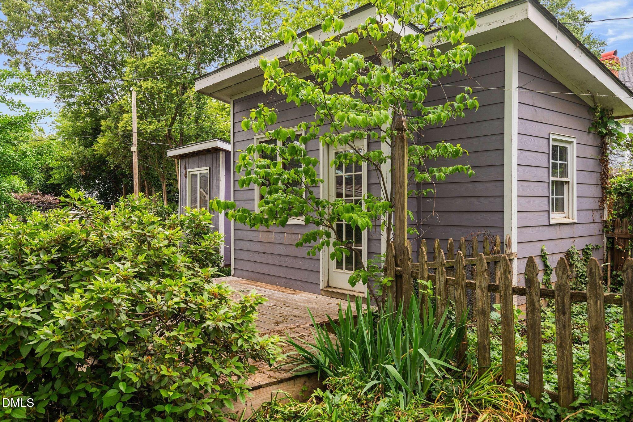 502 Devereux Street