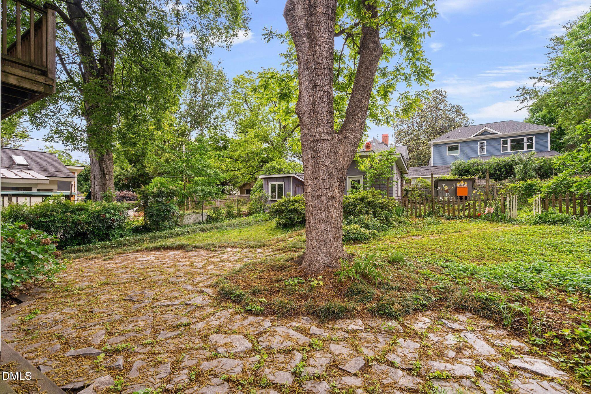 502 Devereux Street