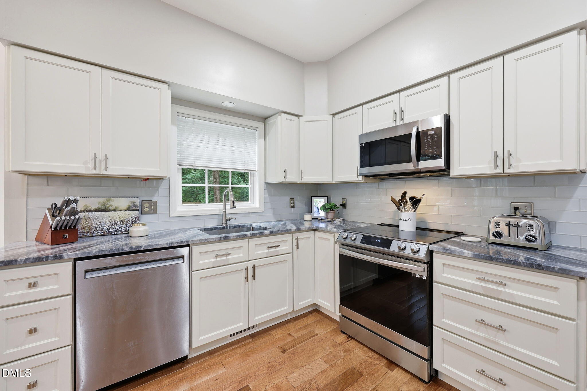 211 Stablegate Drive