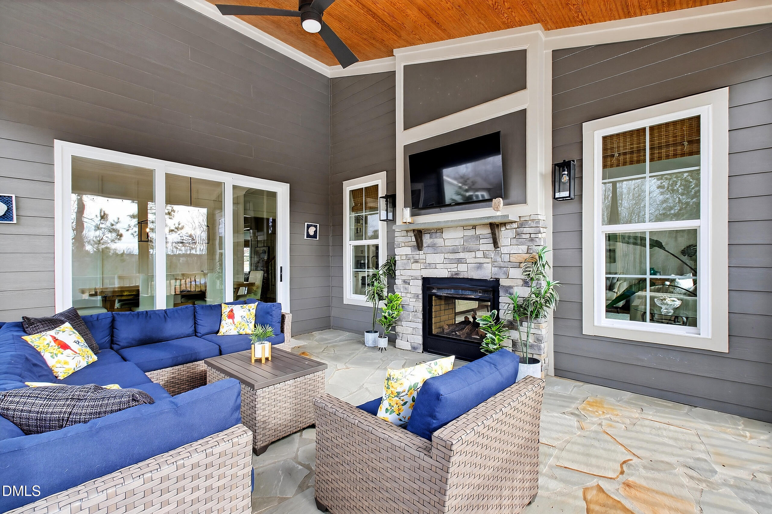 317 Sunset Glade Circle