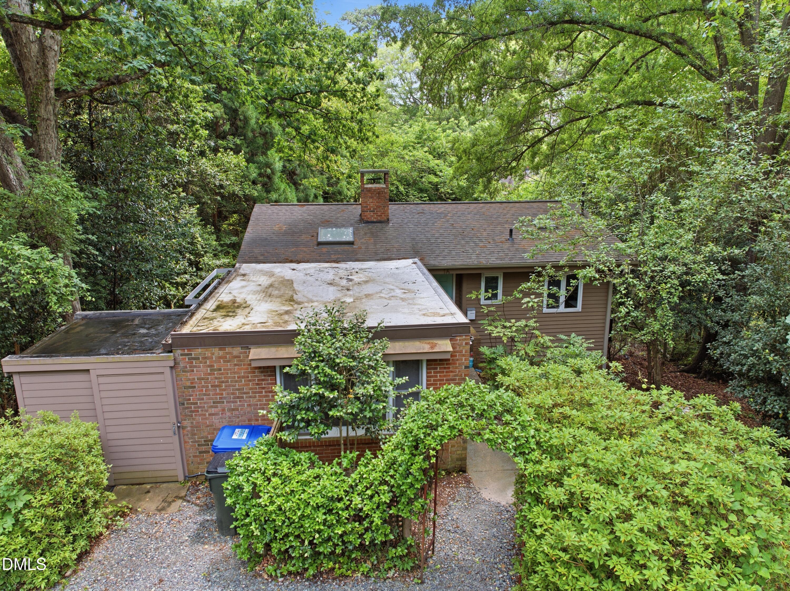16 Davie Circle