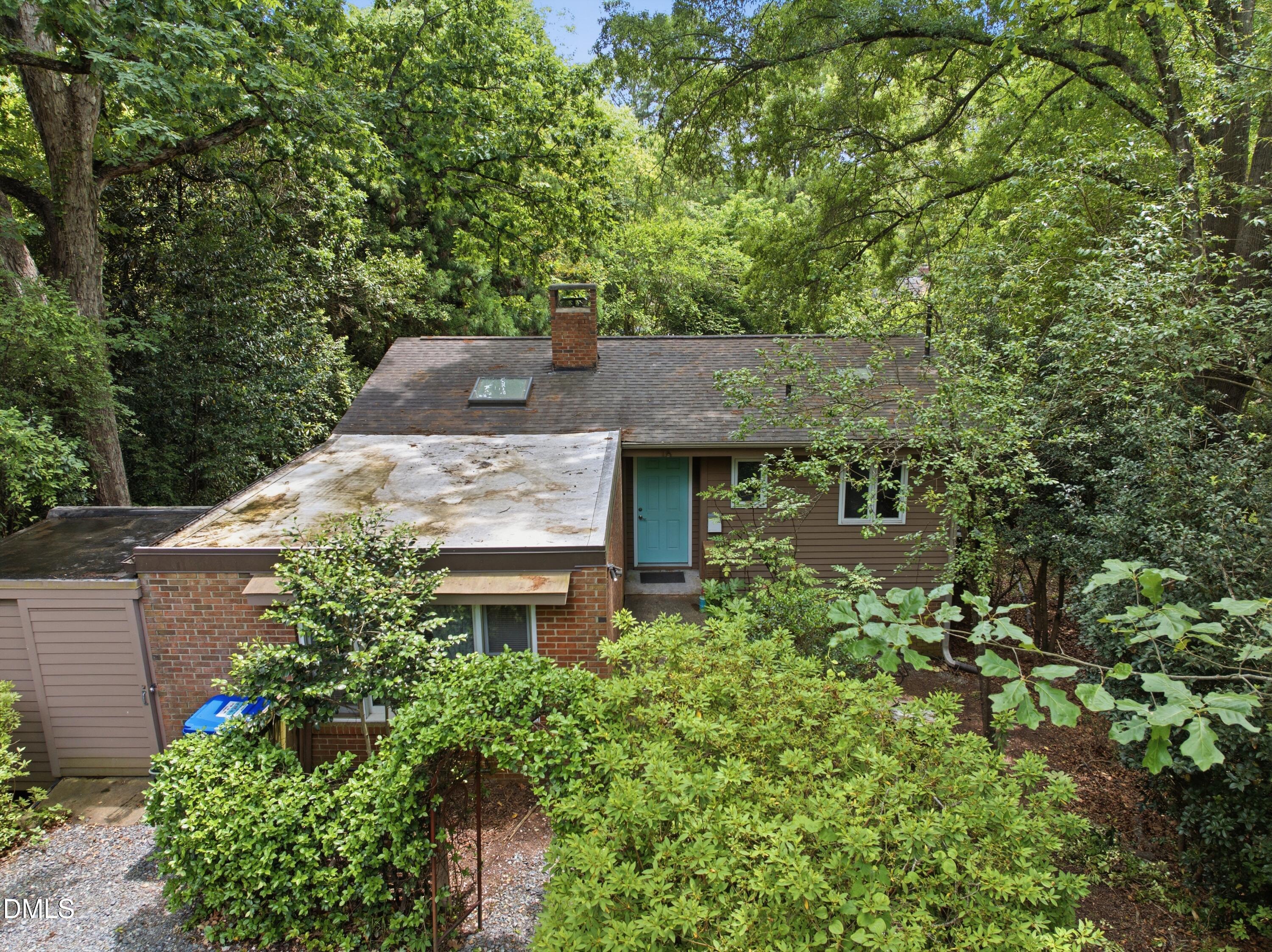 16 Davie Circle