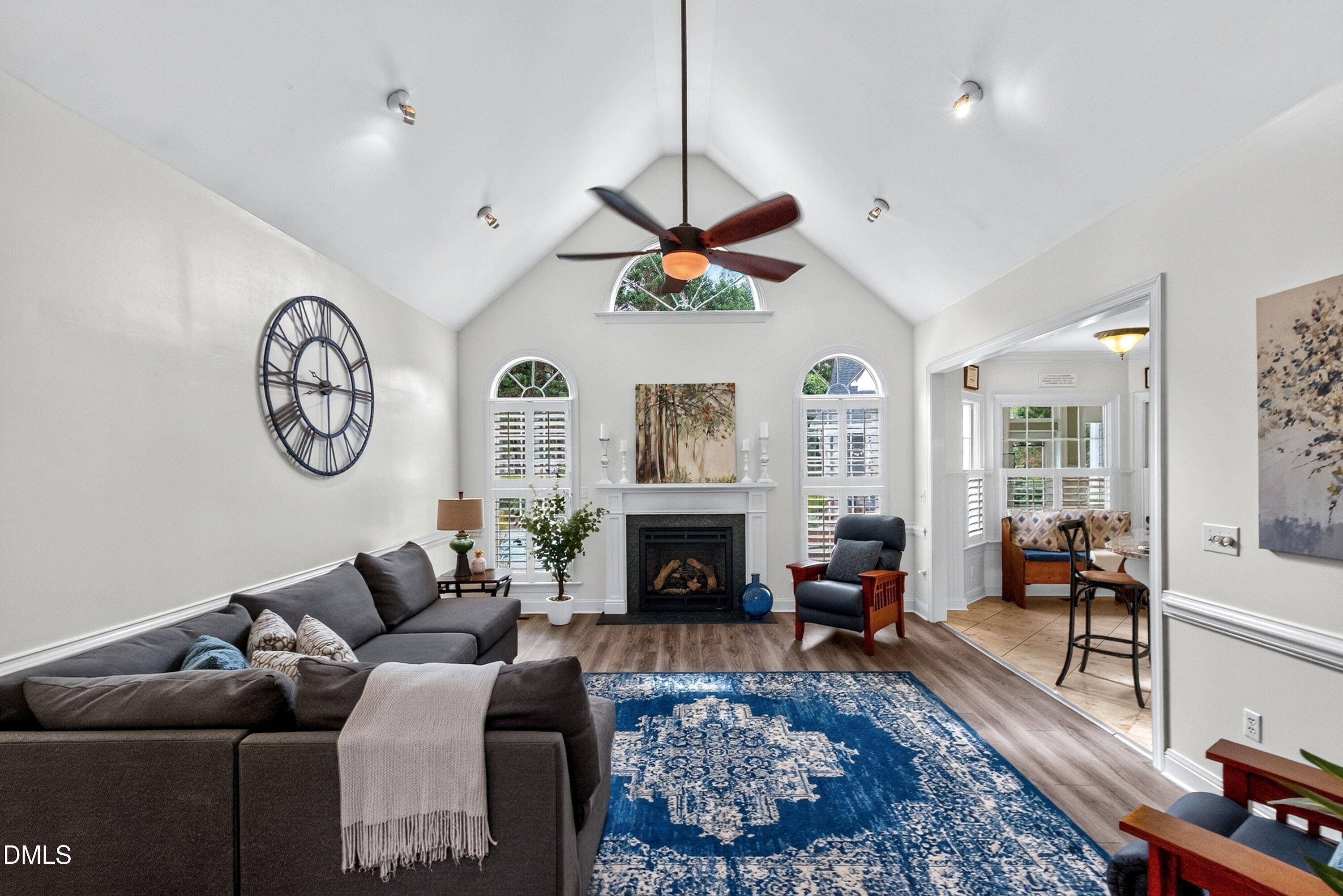 7101 Evelyn Circle