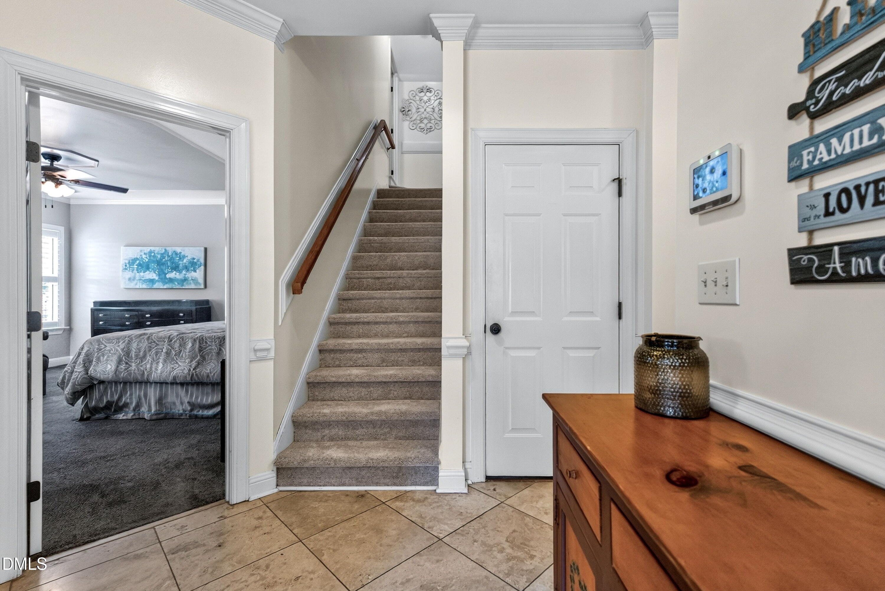 7101 Evelyn Circle