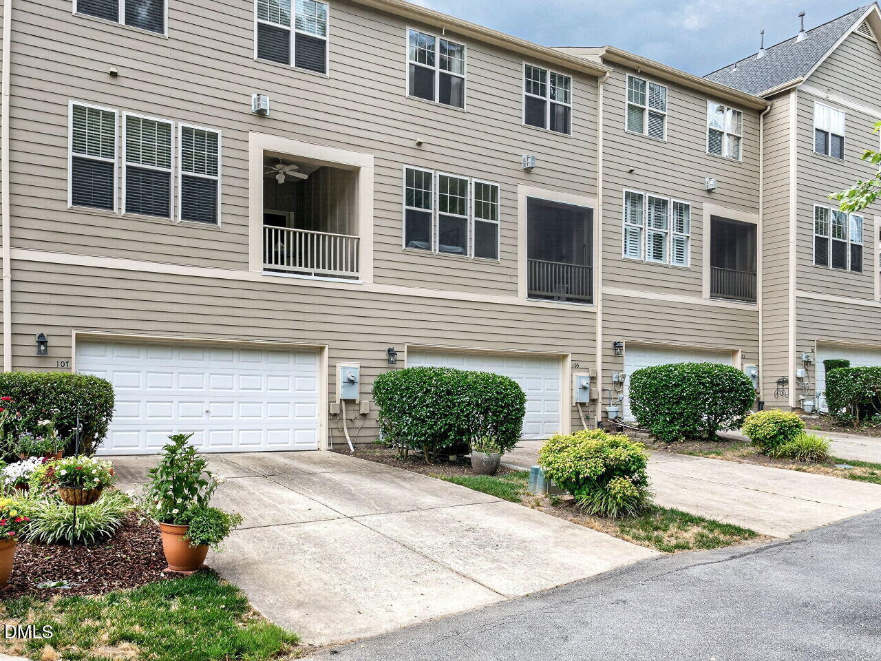 107 Haybarn Court