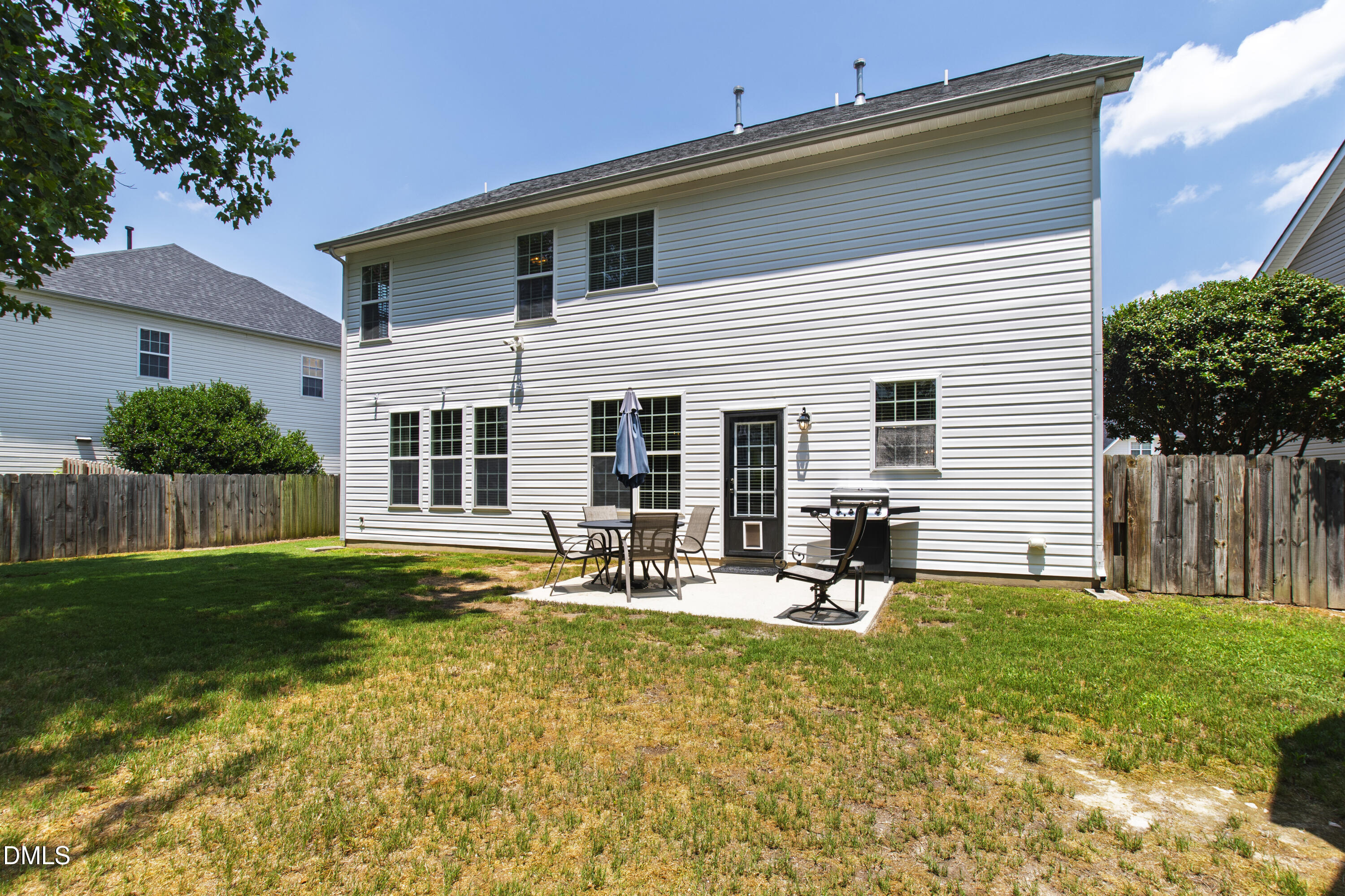 6220 Amber Bluffs Crescent