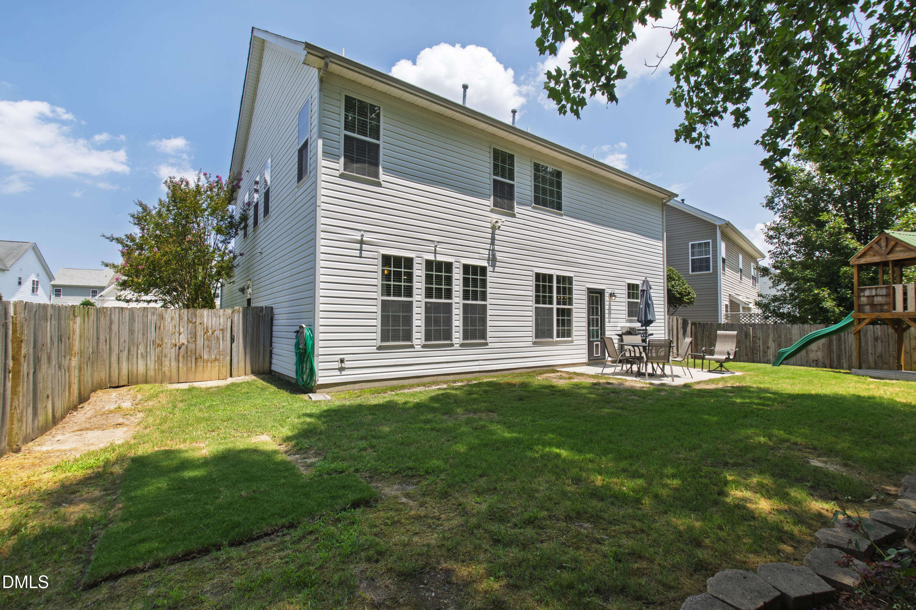 6220 Amber Bluffs Crescent