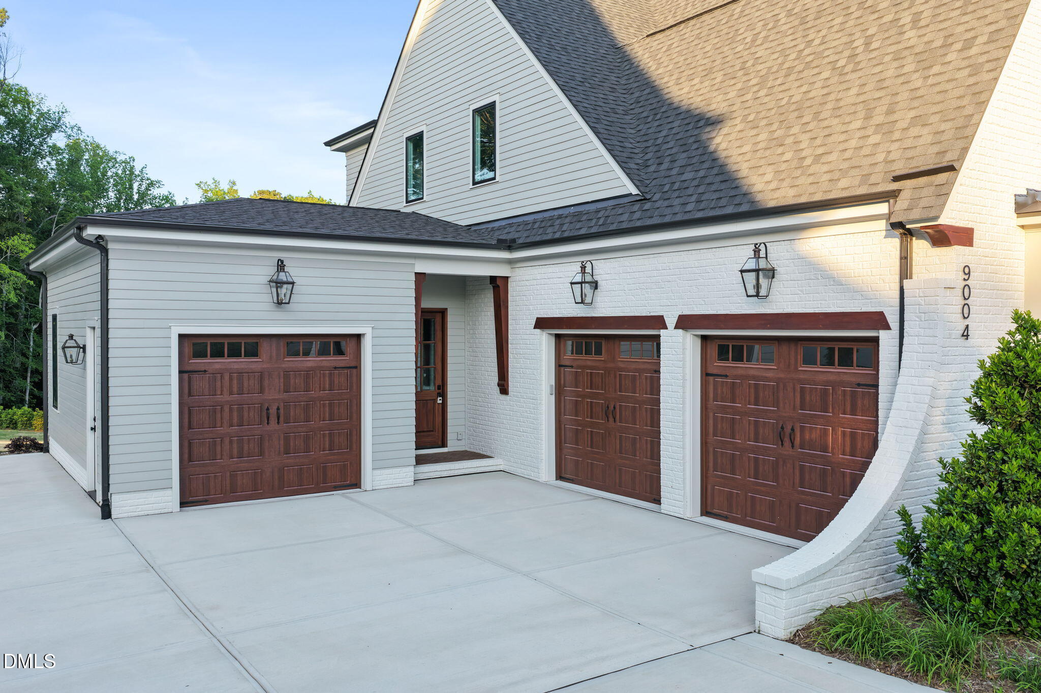 9004 Meadow Pointe Court