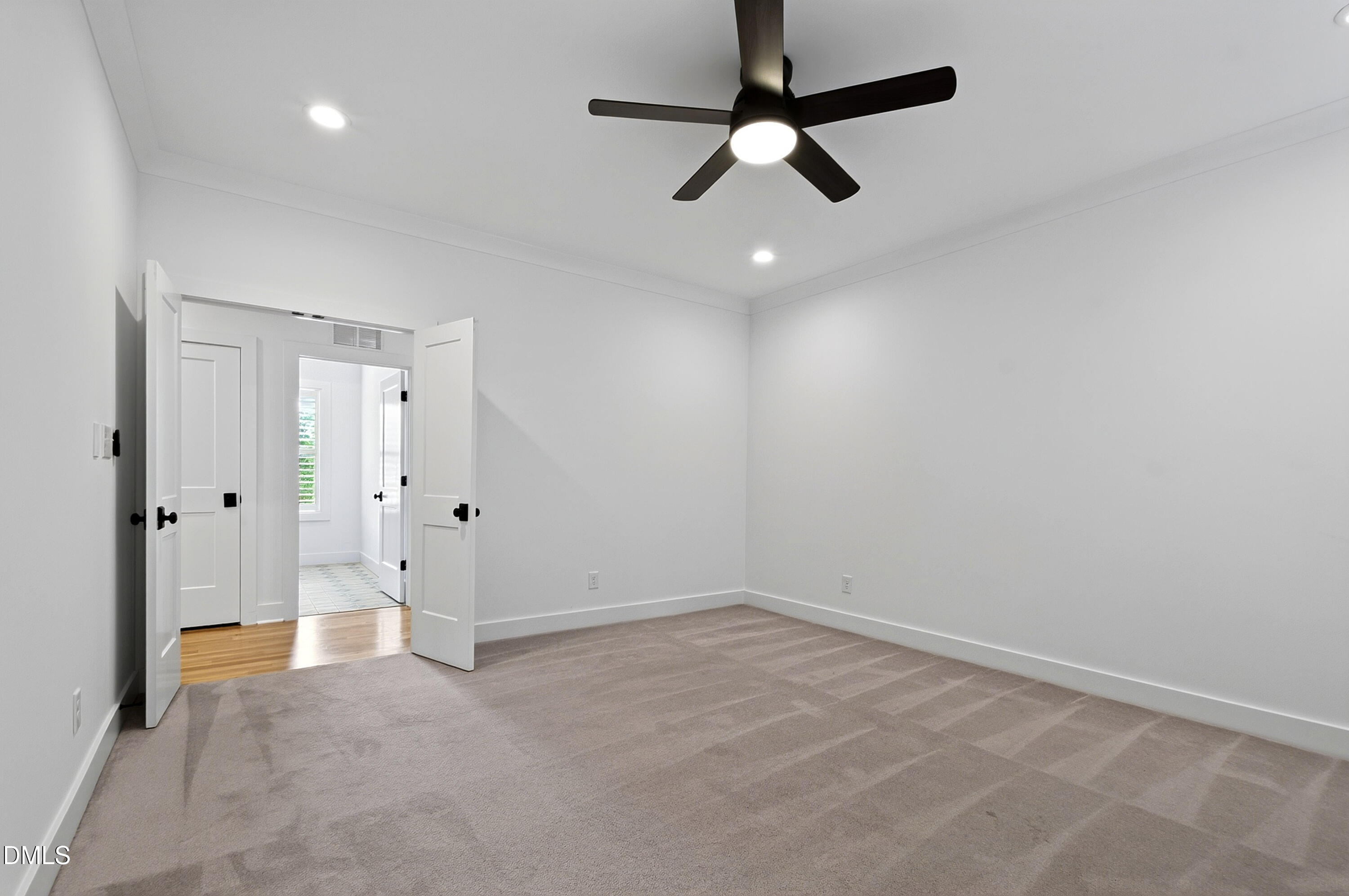 5021 Sandlewood Drive