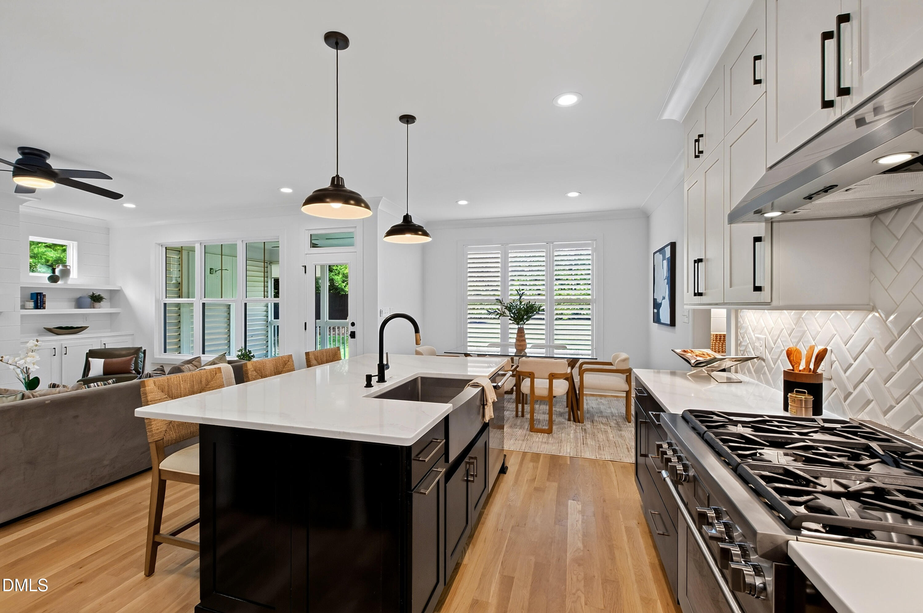 5021 Sandlewood Drive