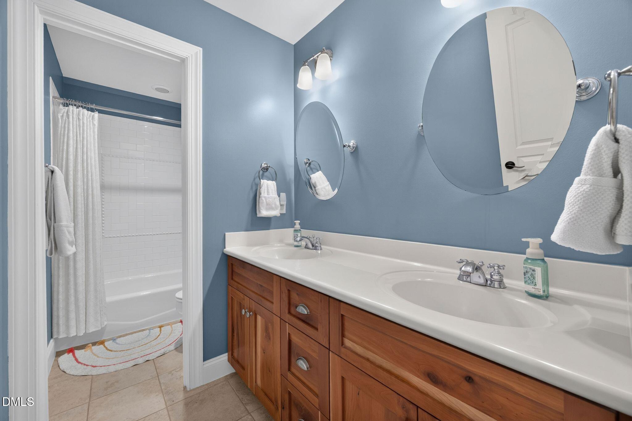 1616 Lakestone Village Lane