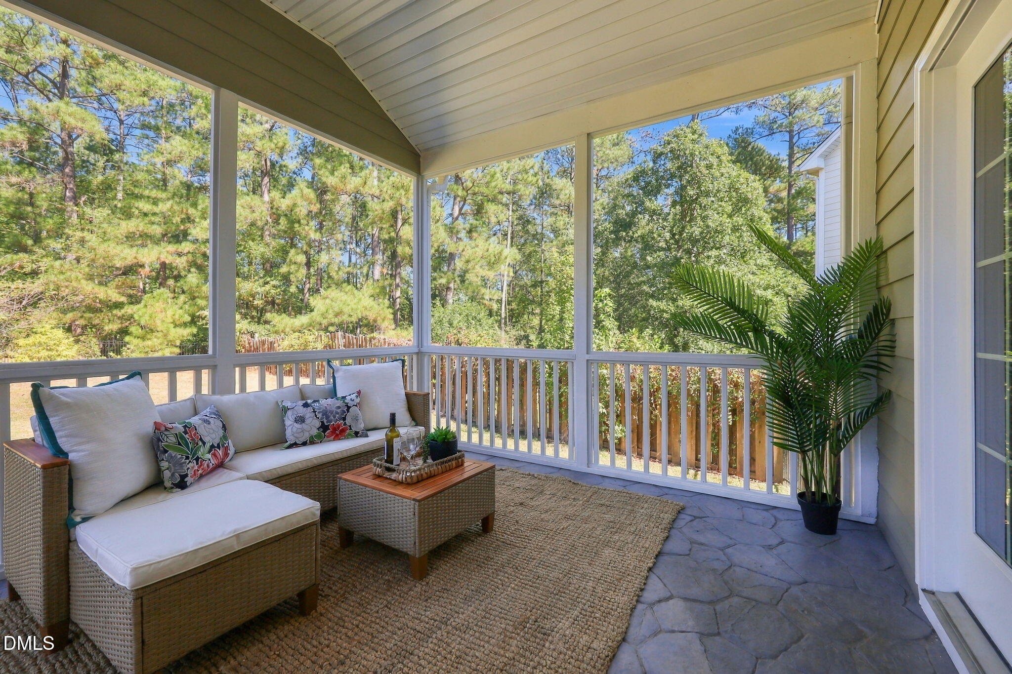 8 Eastcrest Court