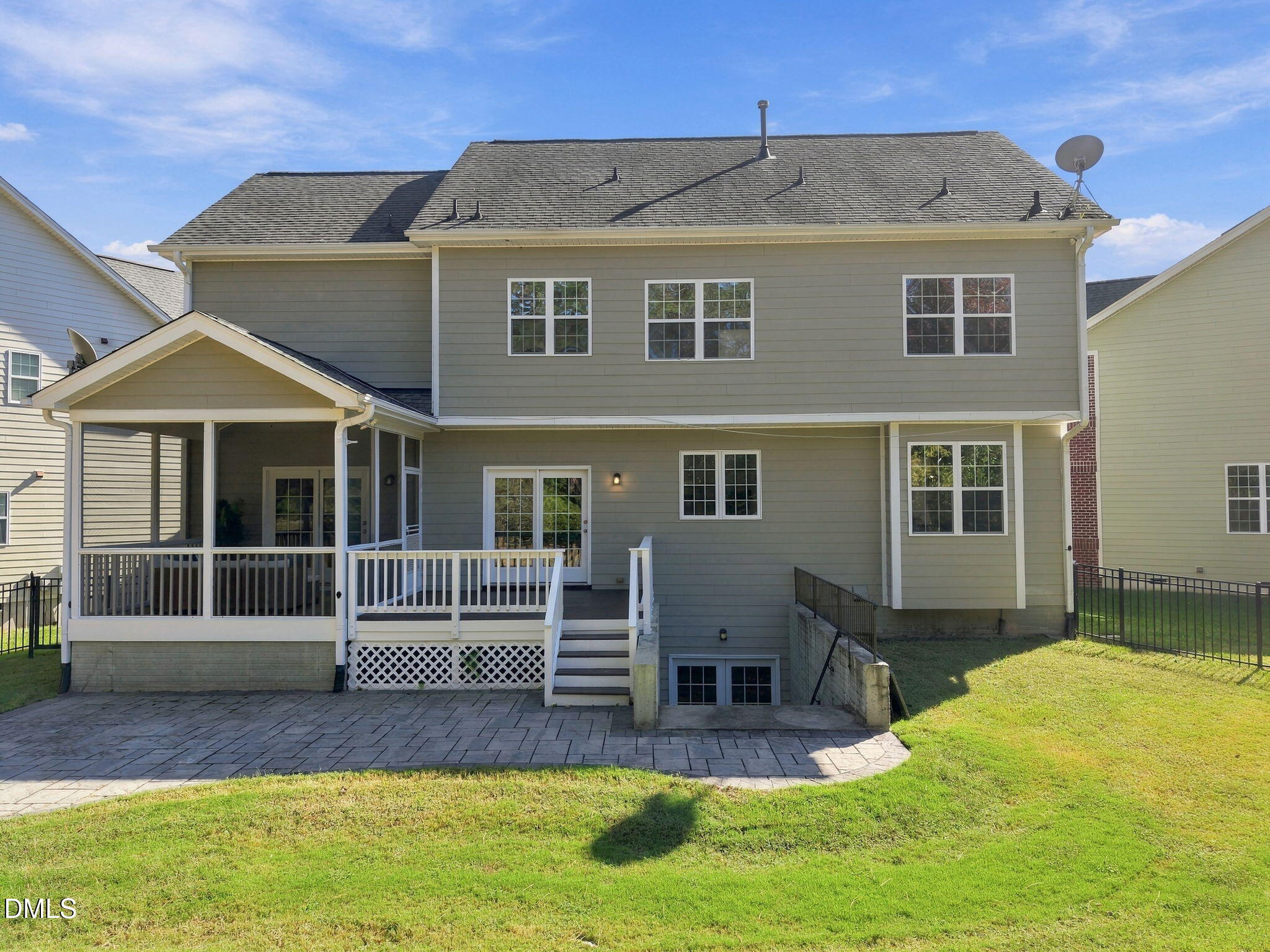 8 Eastcrest Court