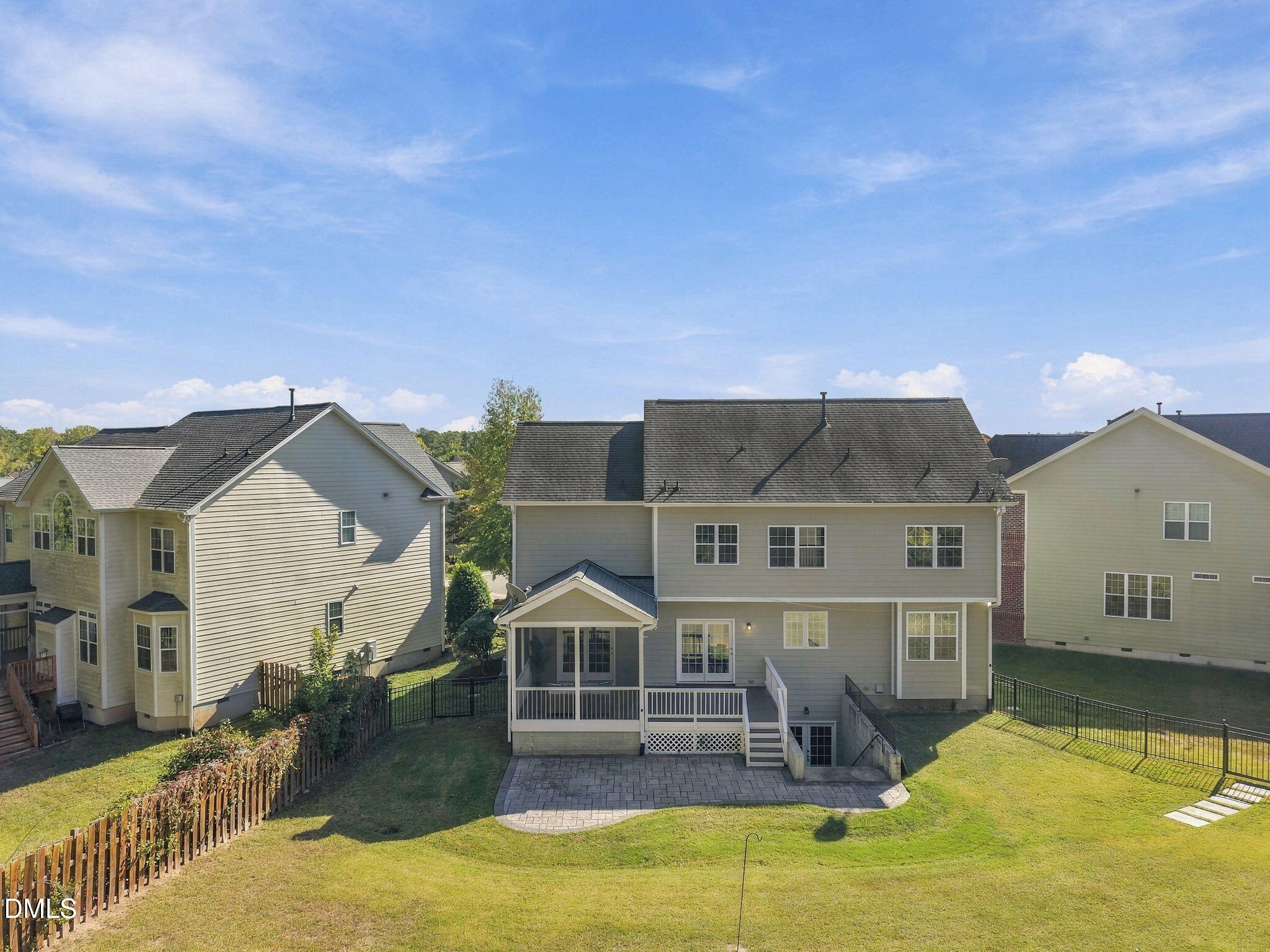 8 Eastcrest Court
