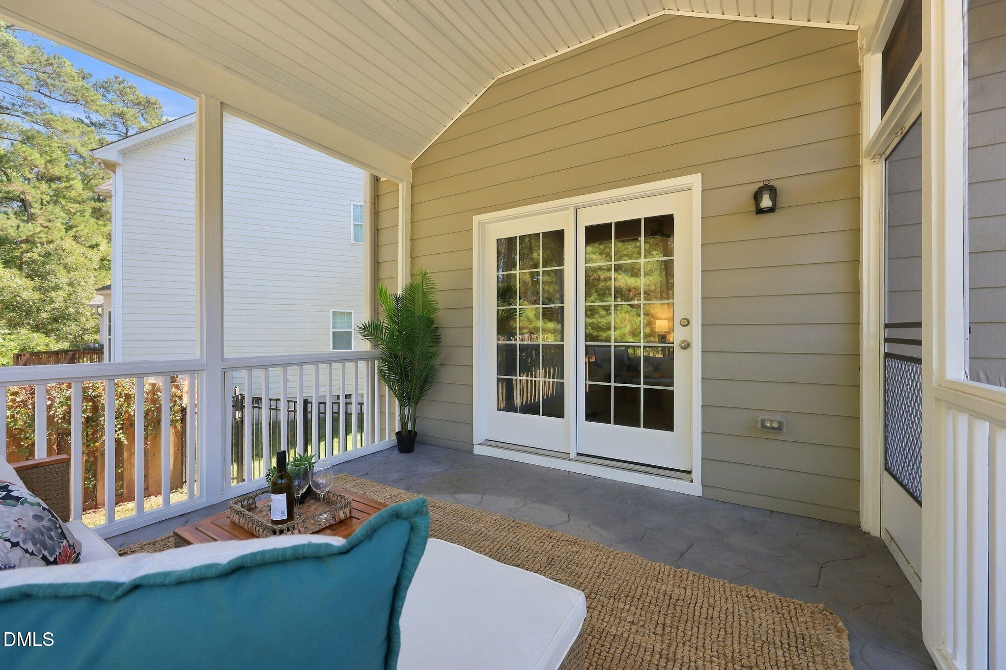 8 Eastcrest Court