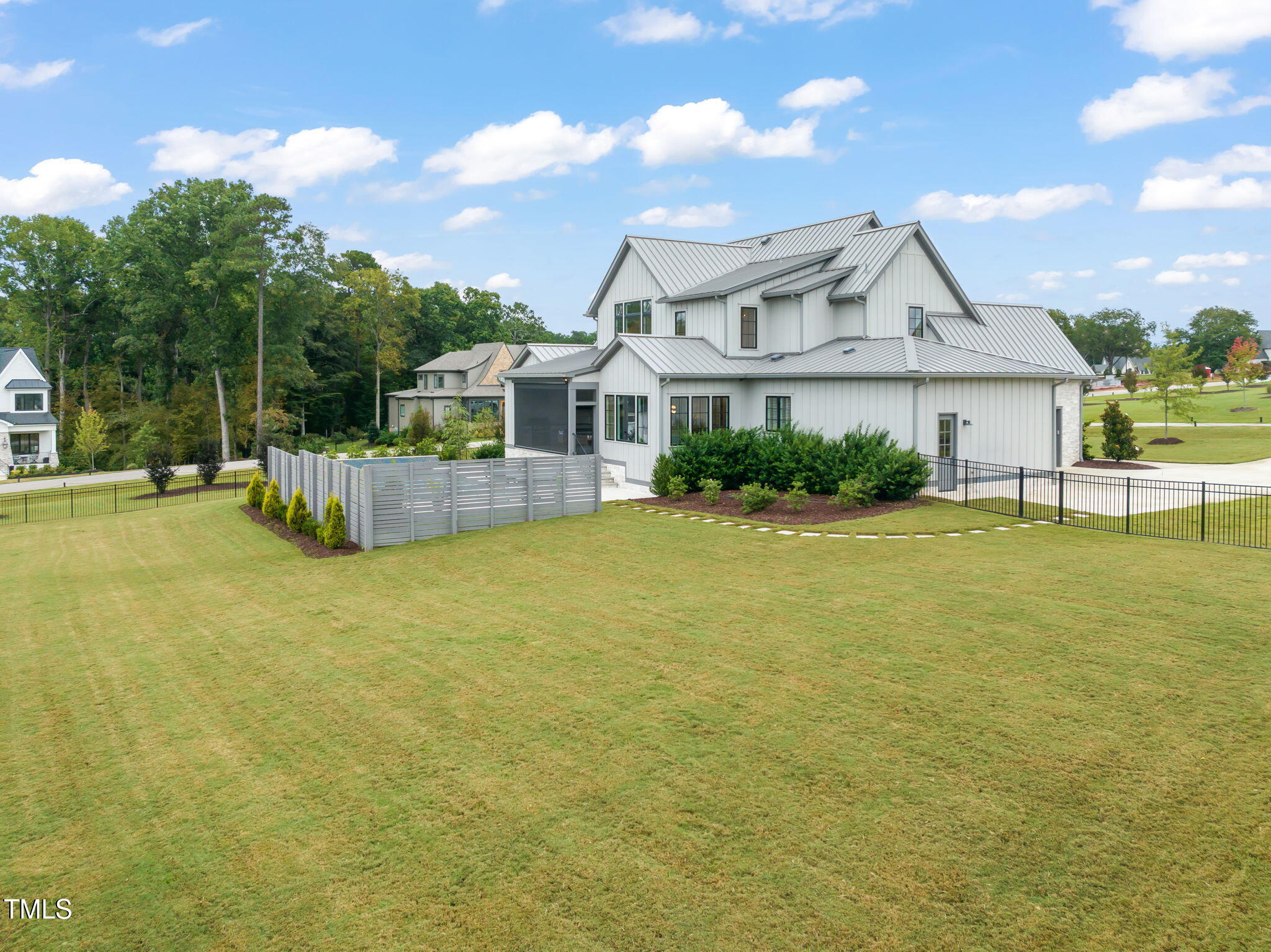 8917 Grand Highland Way