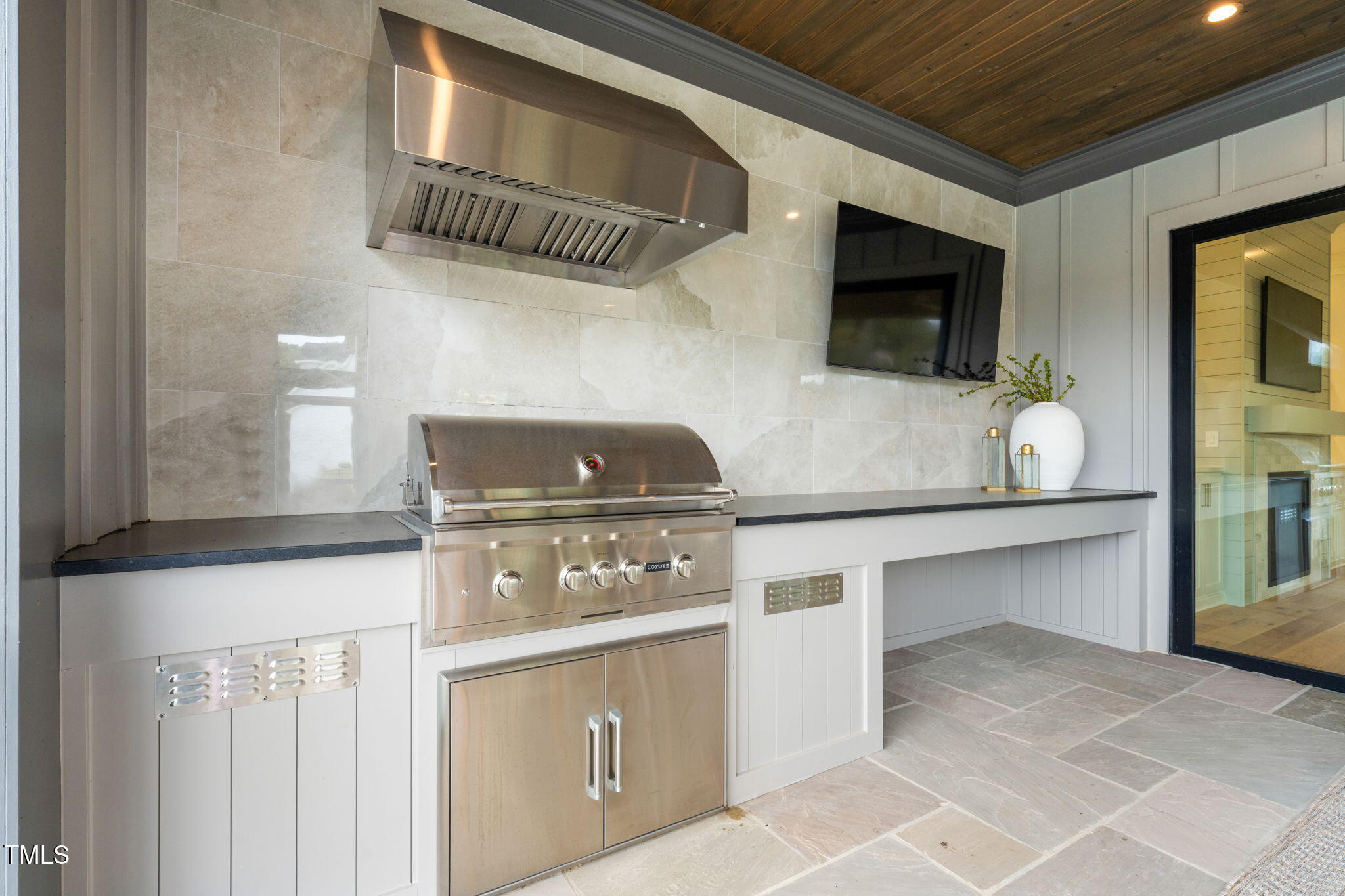 8917 Grand Highland Way