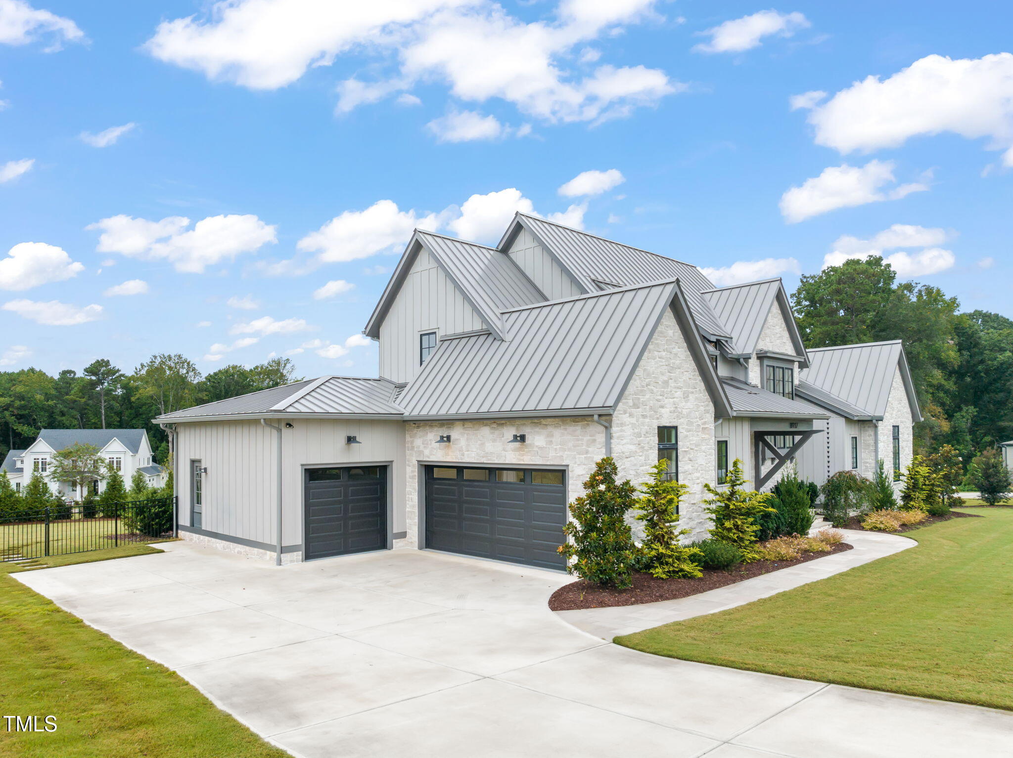 8917 Grand Highland Way
