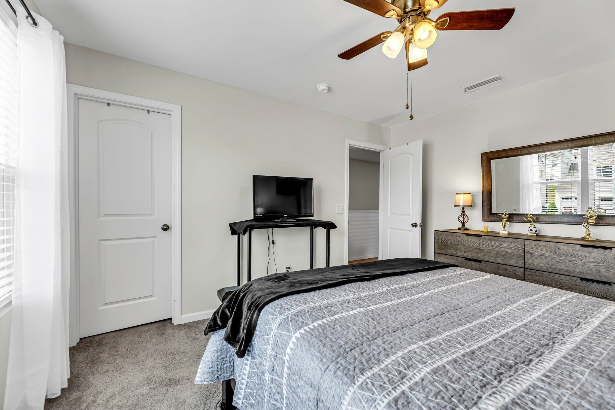 2204 Owls Nest