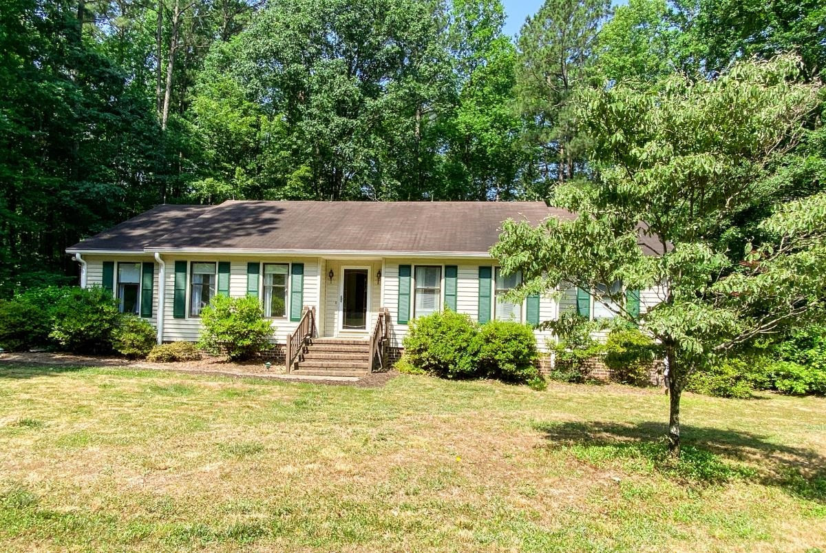 102 King Circle
