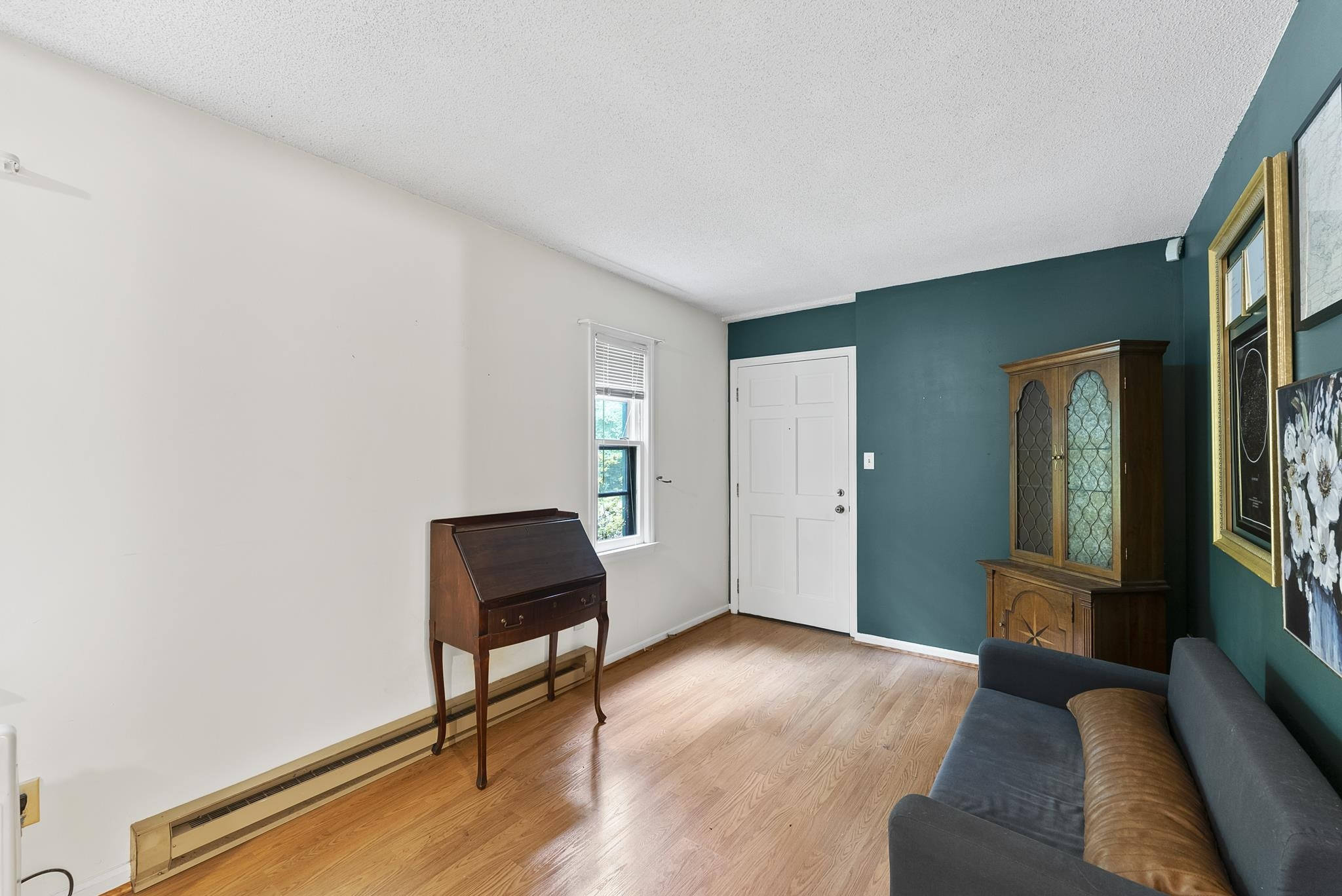 102 King Circle