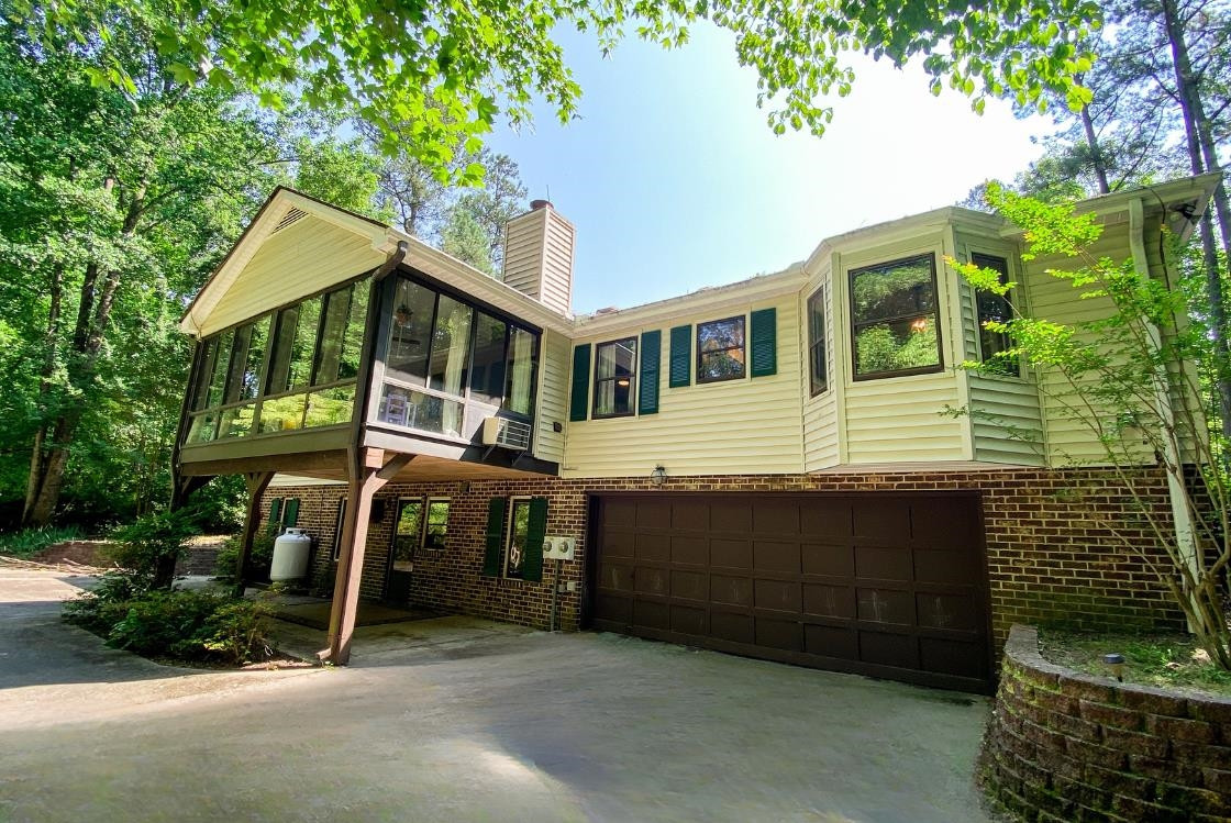 102 King Circle
