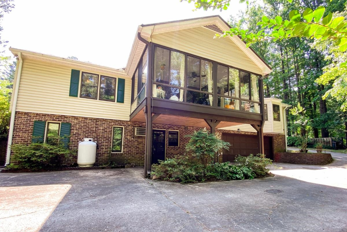 102 King Circle