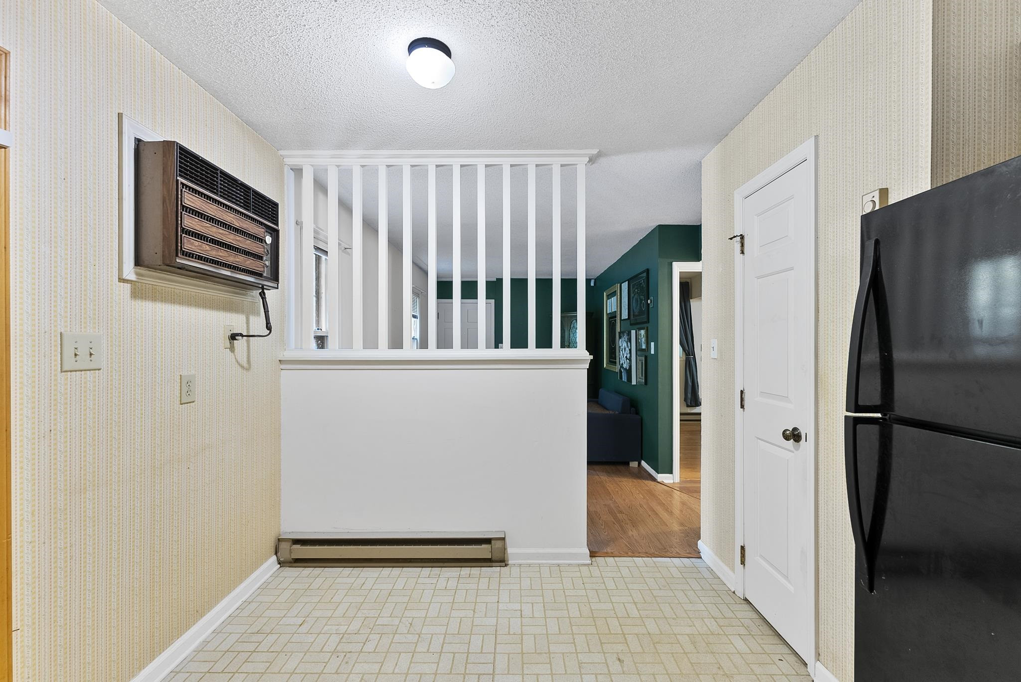 102 King Circle