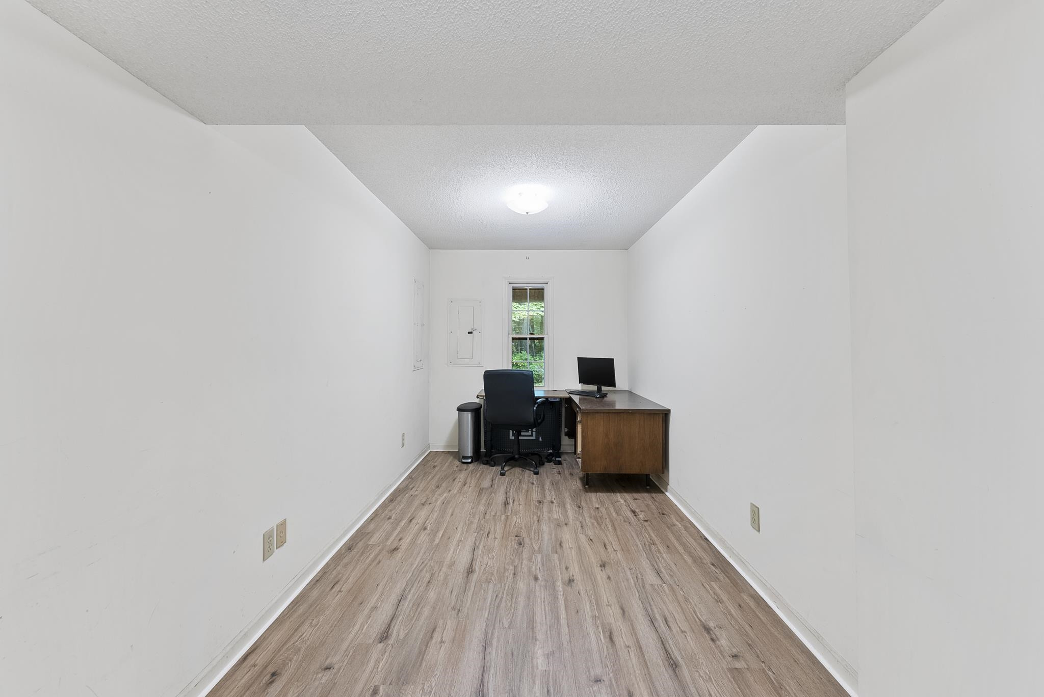 102 King Circle