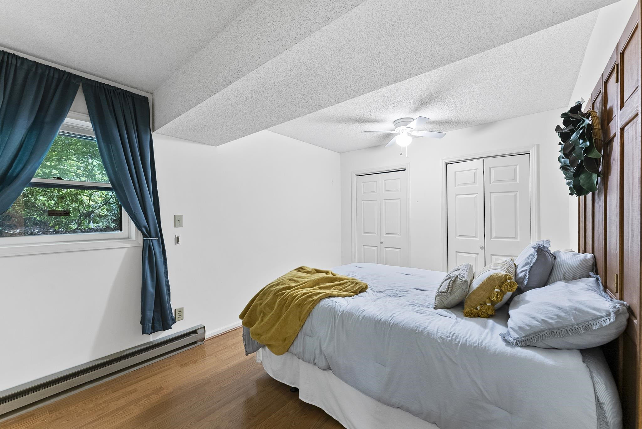 102 King Circle